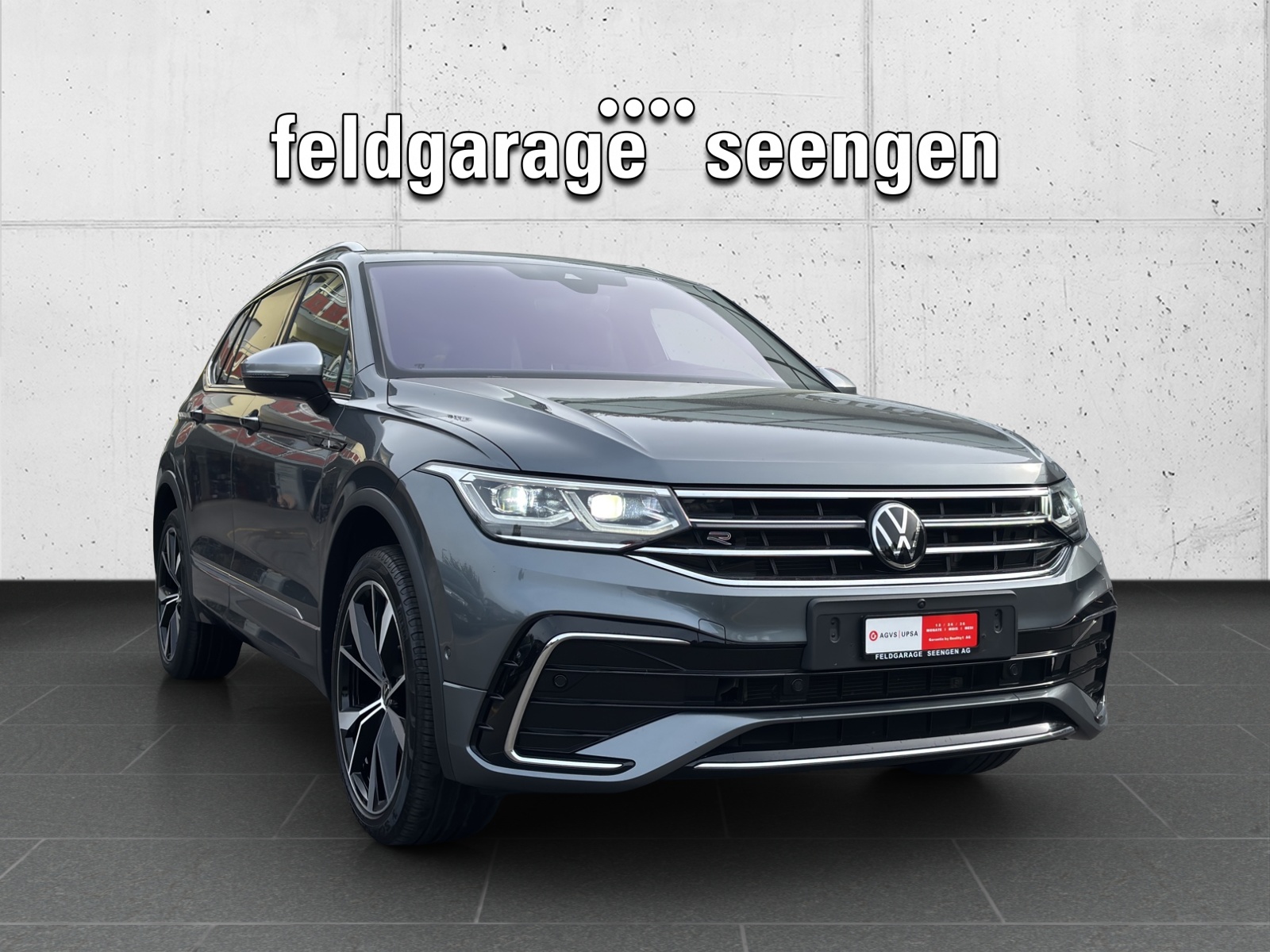 VW Tiguan Allspace 2.0TSI R-Line 4Motion DSG mit AHK & Panorama-Ausstell-/Schiebedach-showroom-element-2