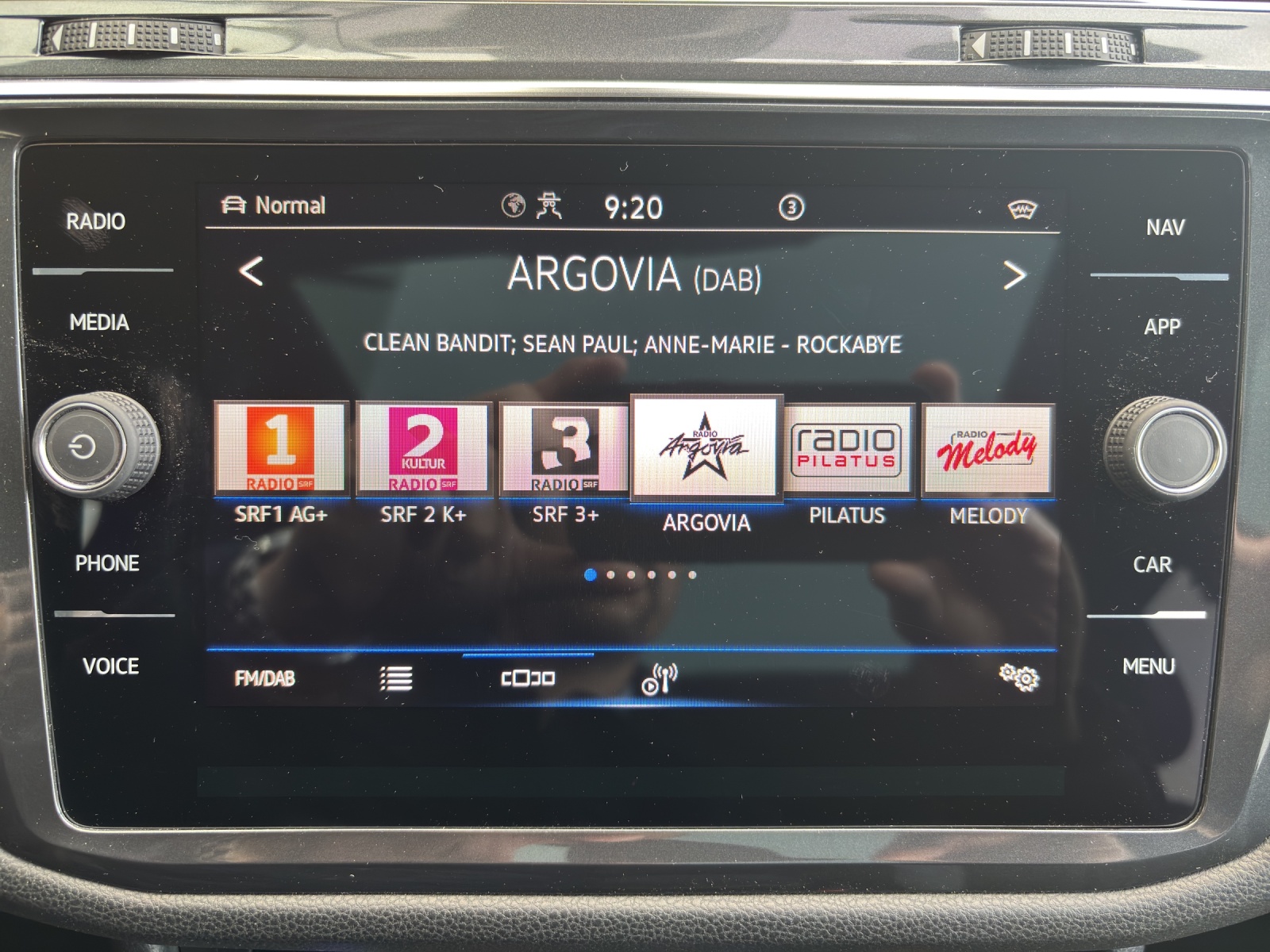 VW Tiguan Allspace 2.0TSI R-Line 4Motion DSG mit AHK & Panorama-Ausstell-/Schiebedach-image-20