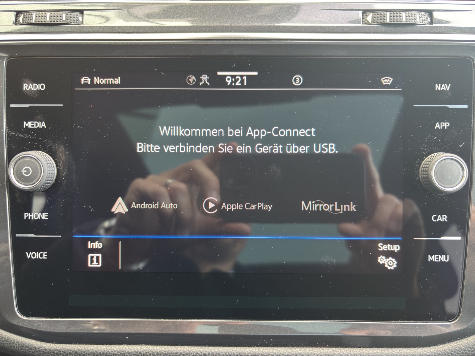 VW Tiguan Allspace 2.0TSI R-Line 4Motion DSG mit AHK & Panorama-Ausstell-/Schiebedach-image-25
