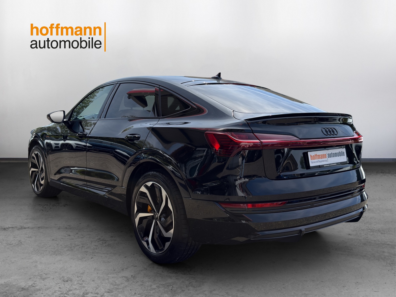 AUDI e-tron 55 Sportback S Line Black Edition quattro-image-5