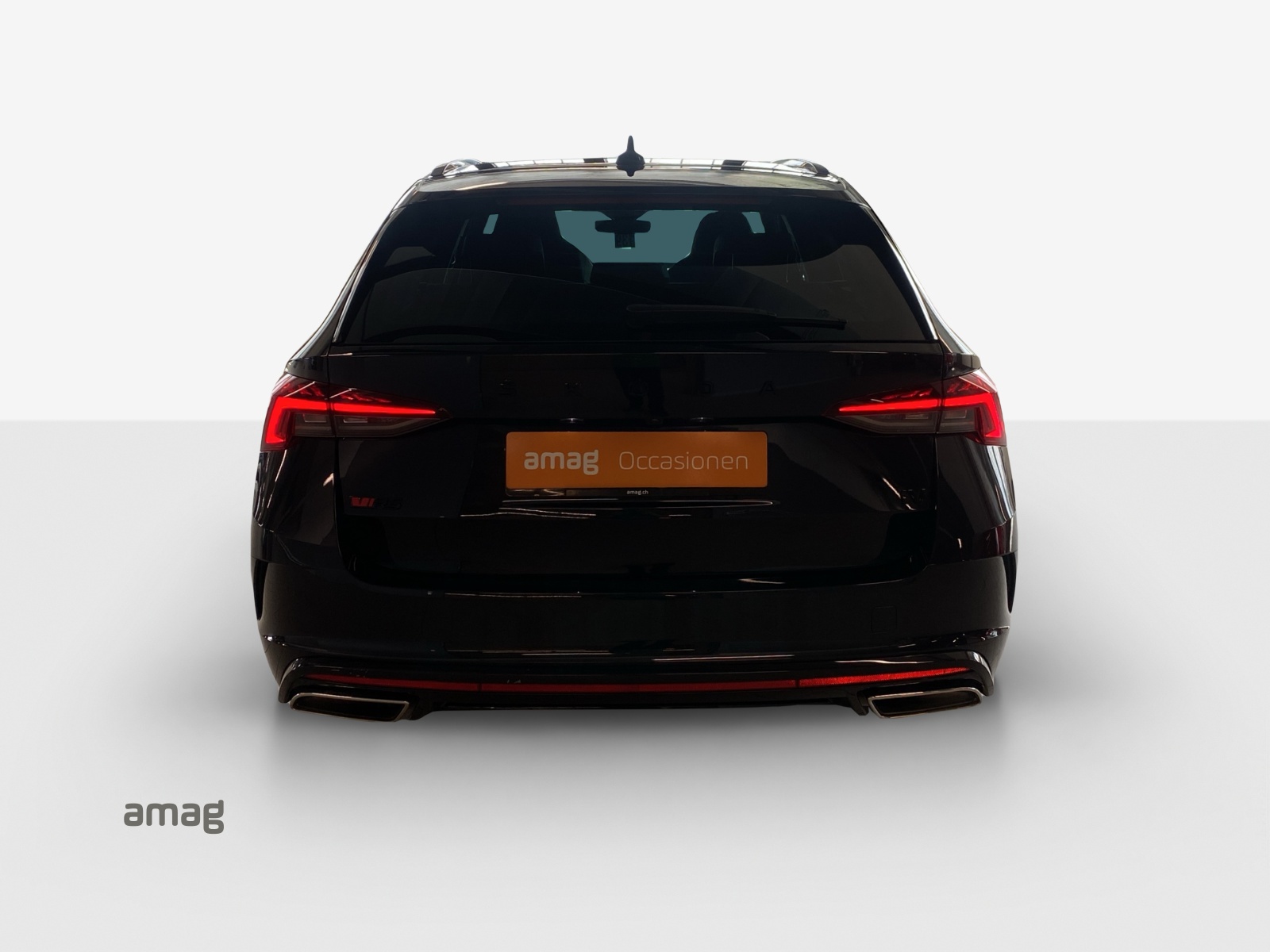 SKODA Octavia Combi 1.4 TSI PHEV DSG RS-image-4