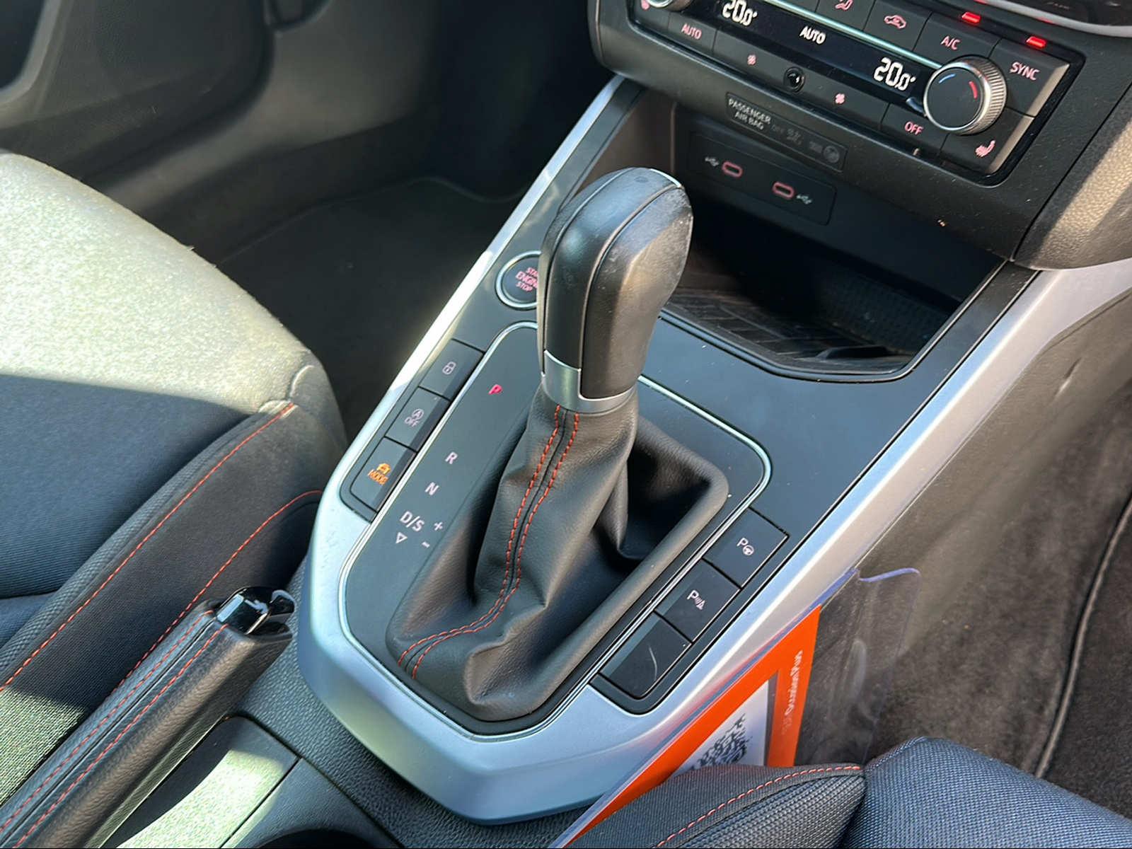 SEAT Arona 1.5 Eco TSI Hola FR DSG-image-14