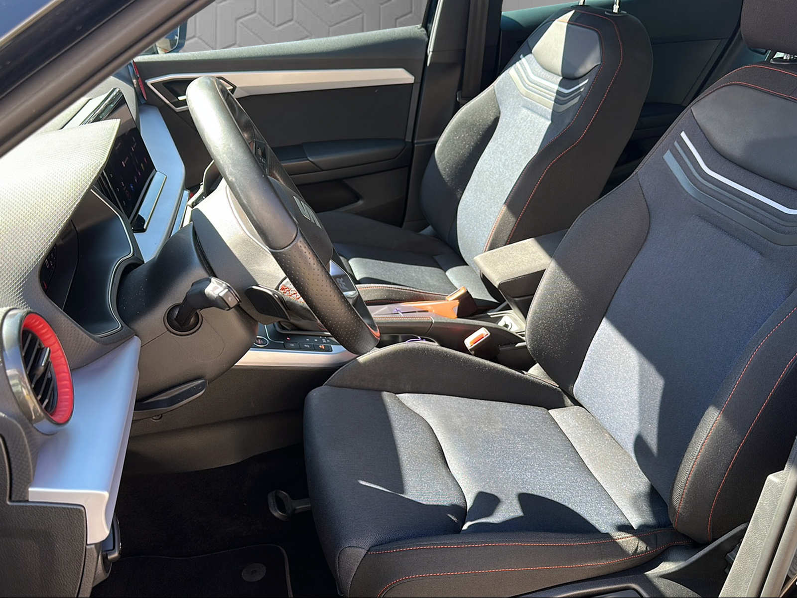 SEAT Arona 1.5 Eco TSI Hola FR DSG-image-10