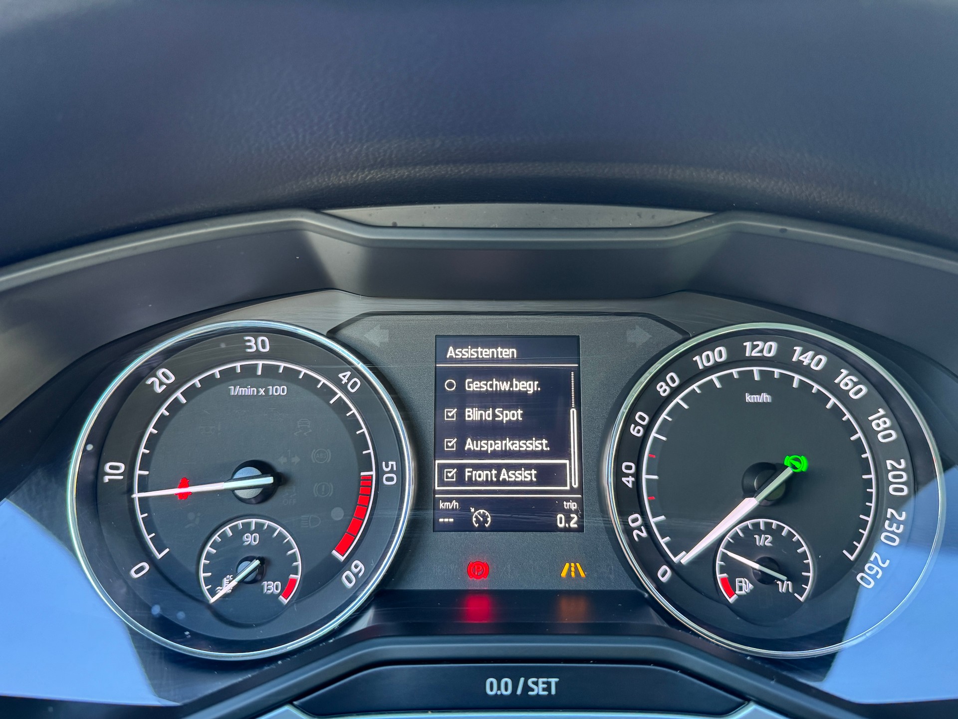 SKODA Superb Combi 2.0 TDi Style 4x4 DSG-image-20