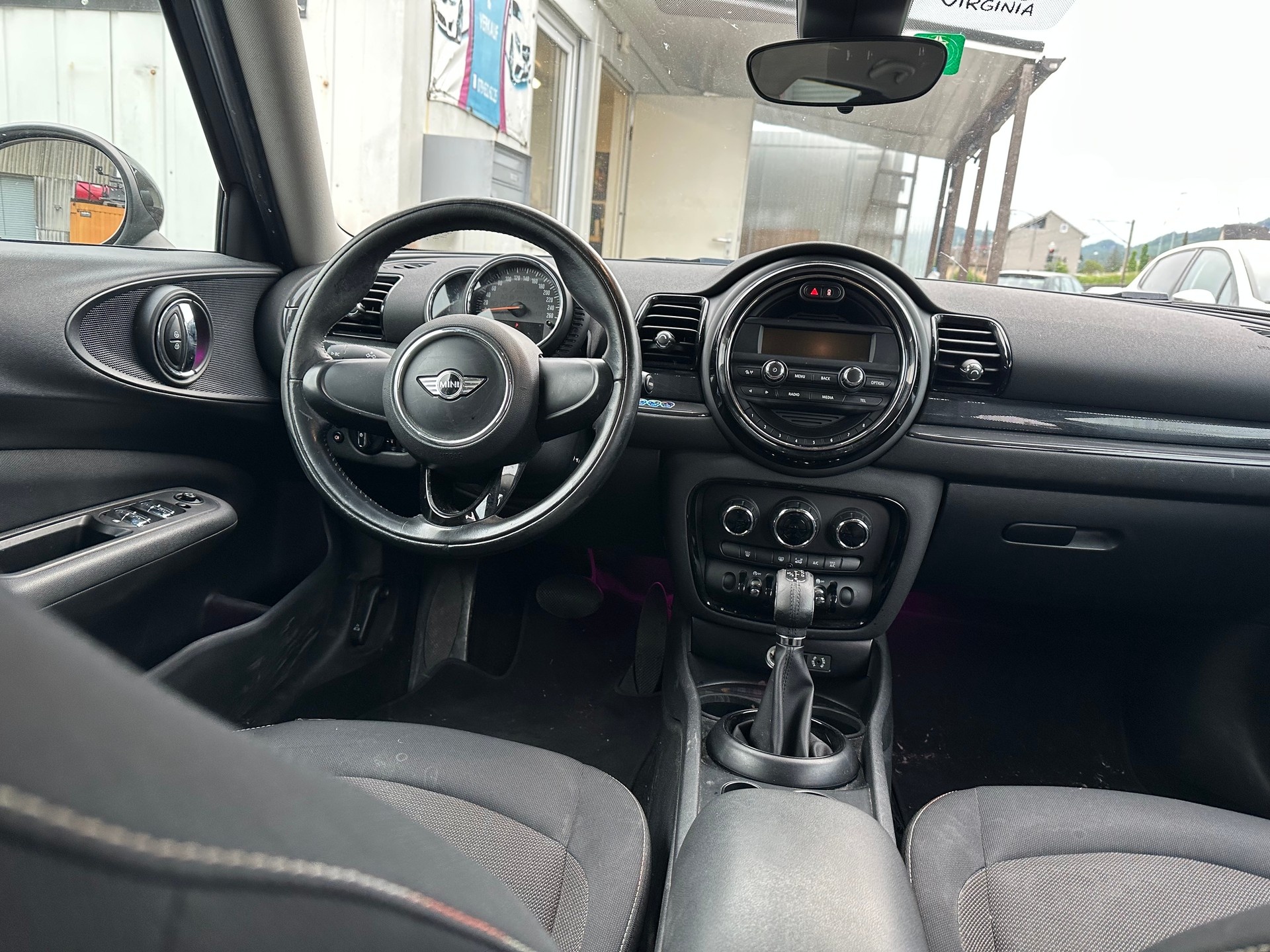 MINI CLUBMAN-image-3