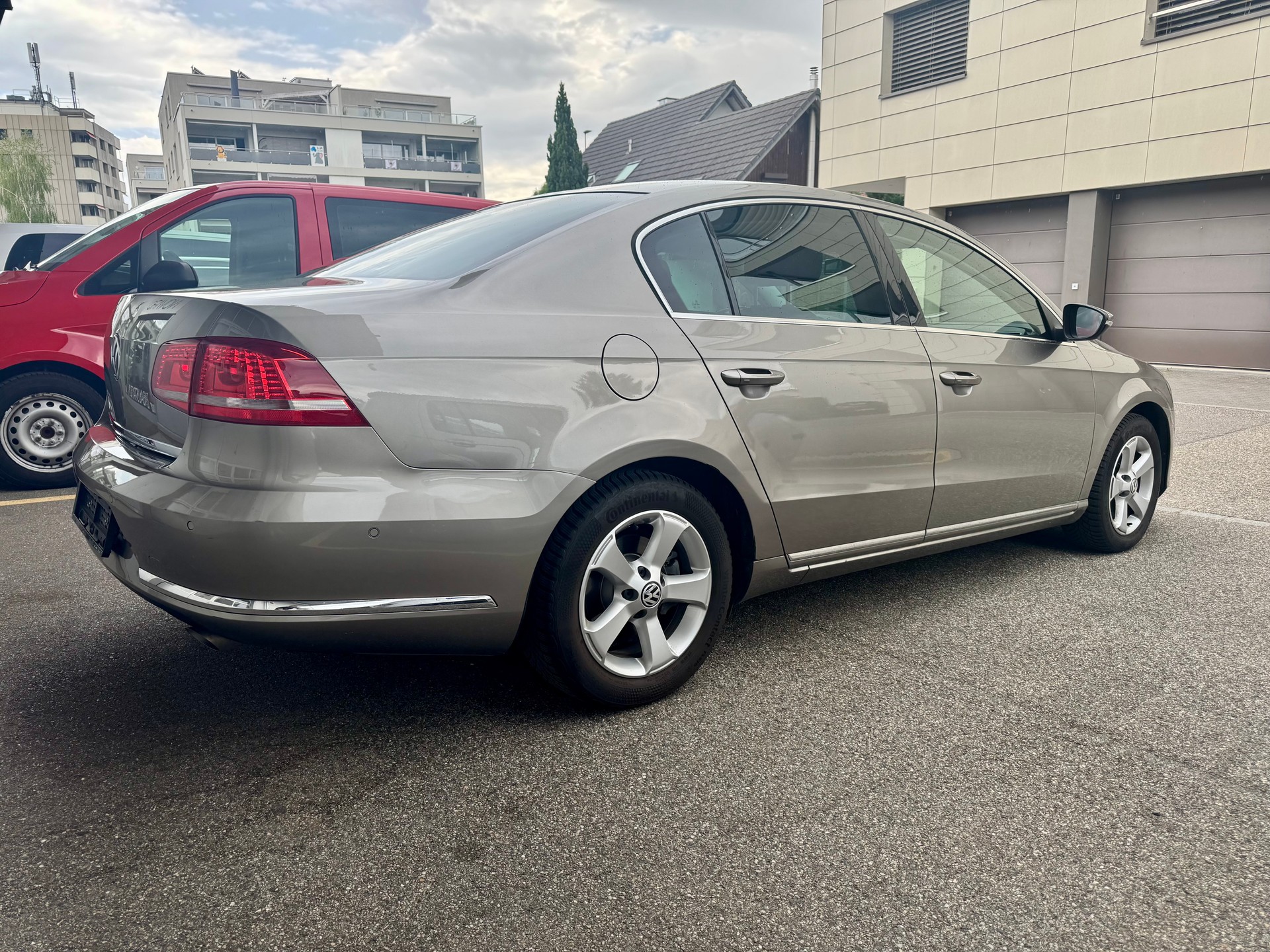VW Passat 2.0 TDI BMT Highline 4Motion DSG *ab MFK & Service*-image-3