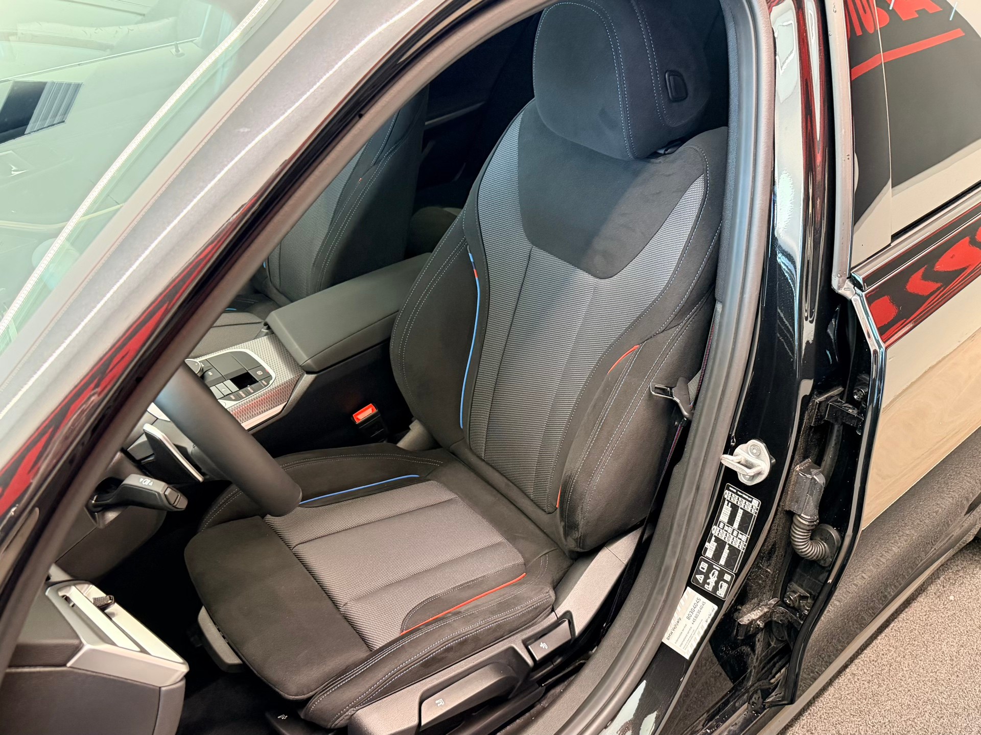 BMW 330i Touring xDrive Steptronic M Sport Pro-image-14