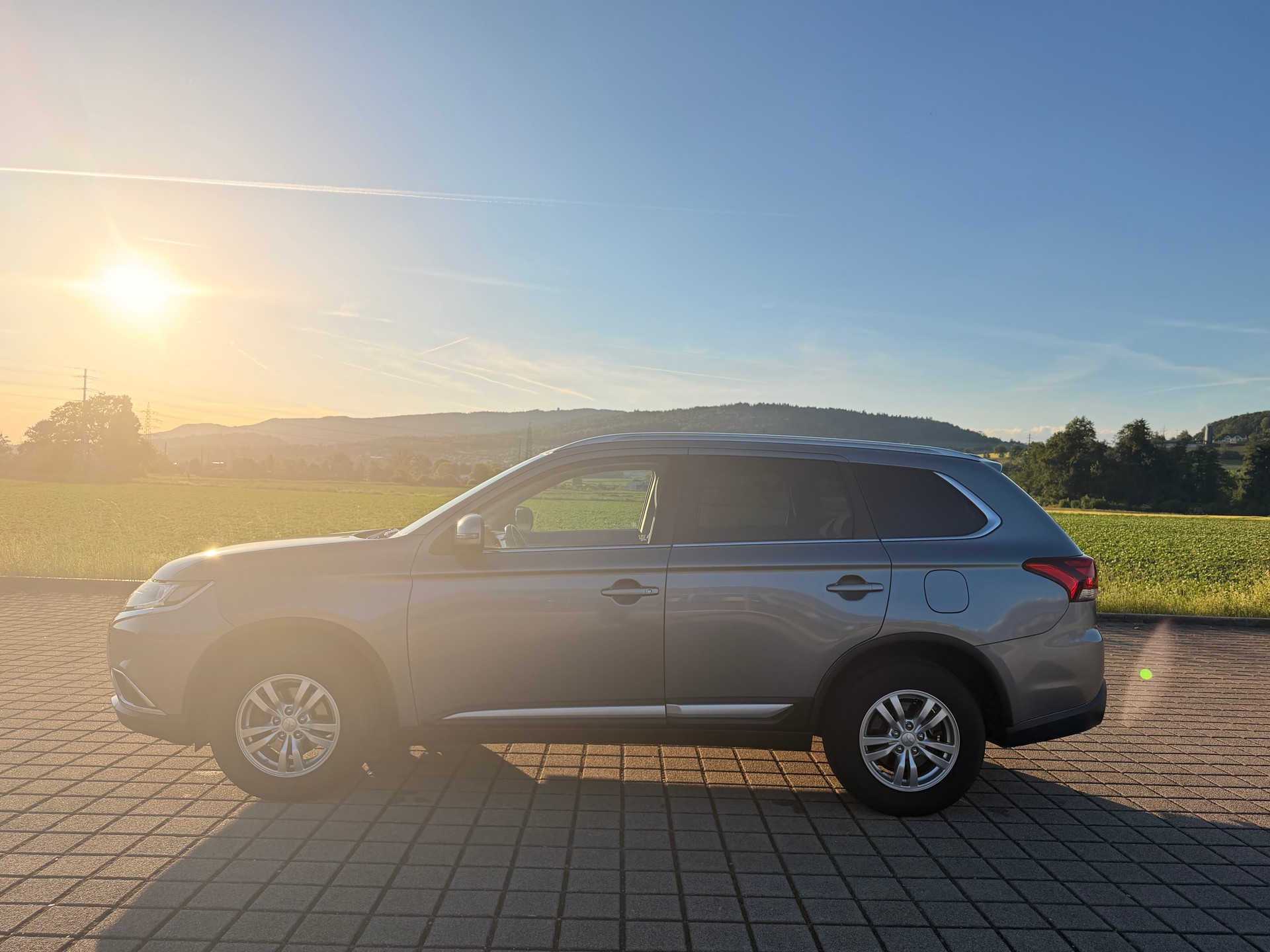 MITSUBISHI Outlander 2.2 DID Value 4WD AHK: 2000KG-image-13