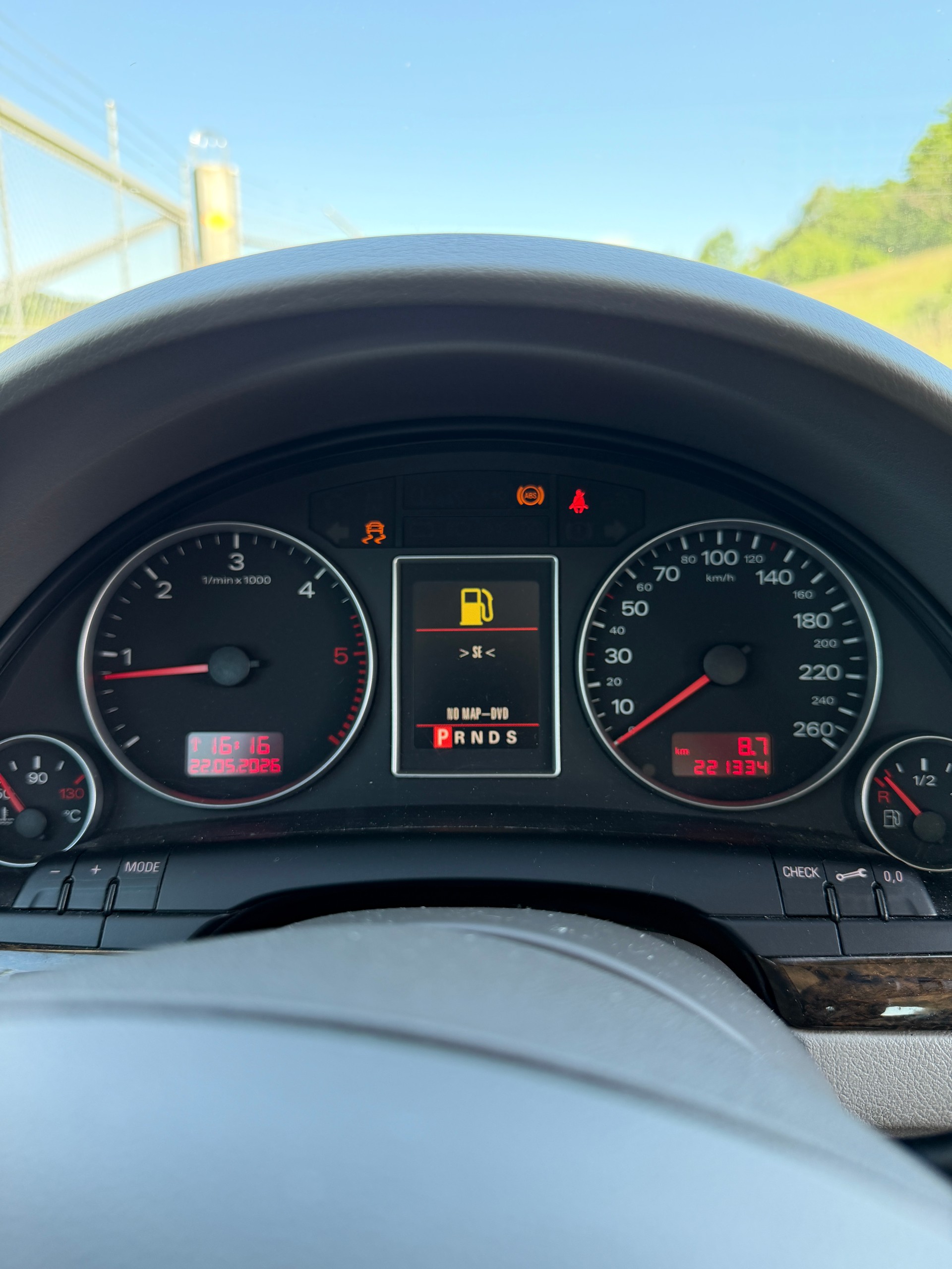 AUDI A4 Limousine 3.0 V6 TDI quattro-image-13