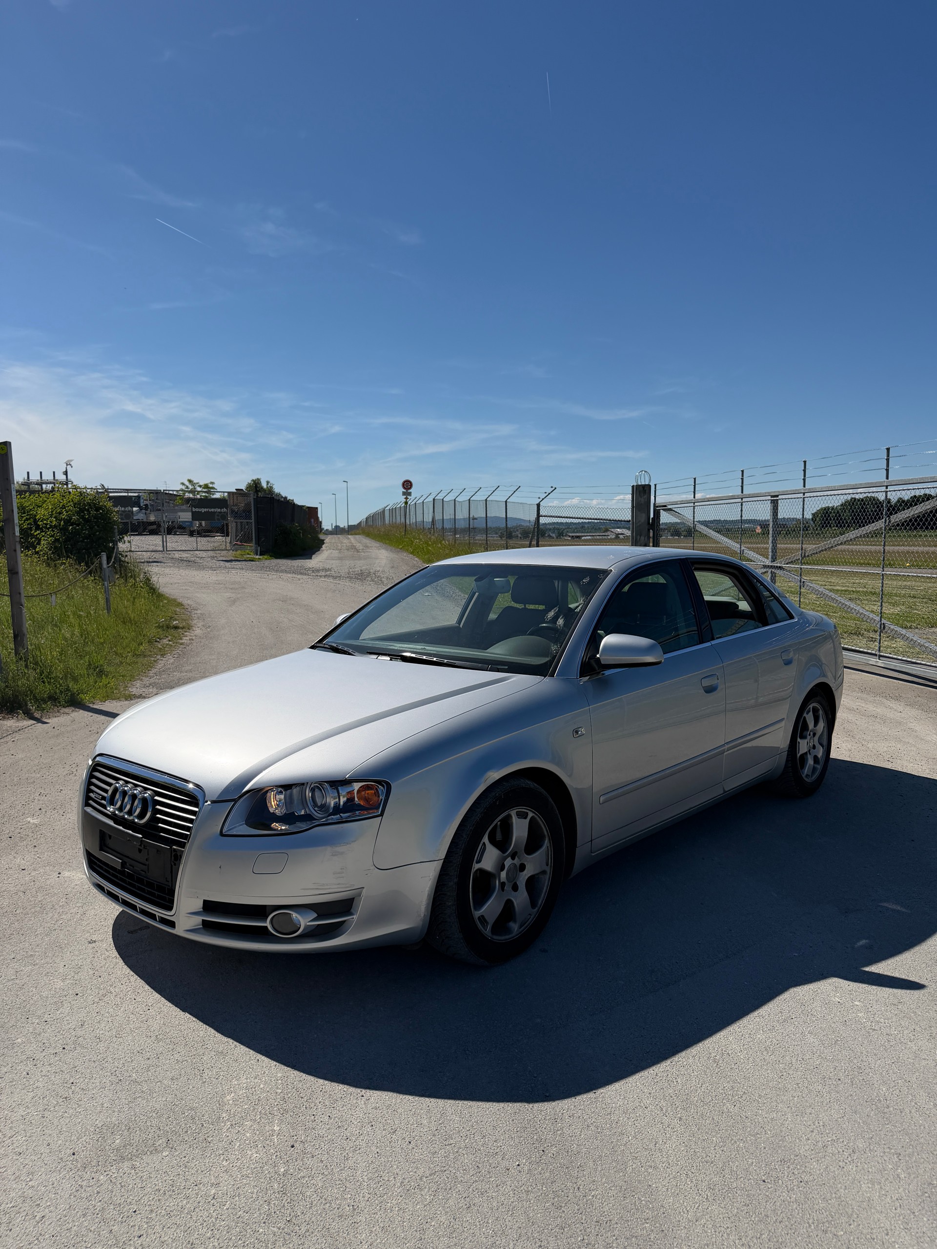 AUDI A4 Limousine 3.0 V6 TDI quattro-image-2