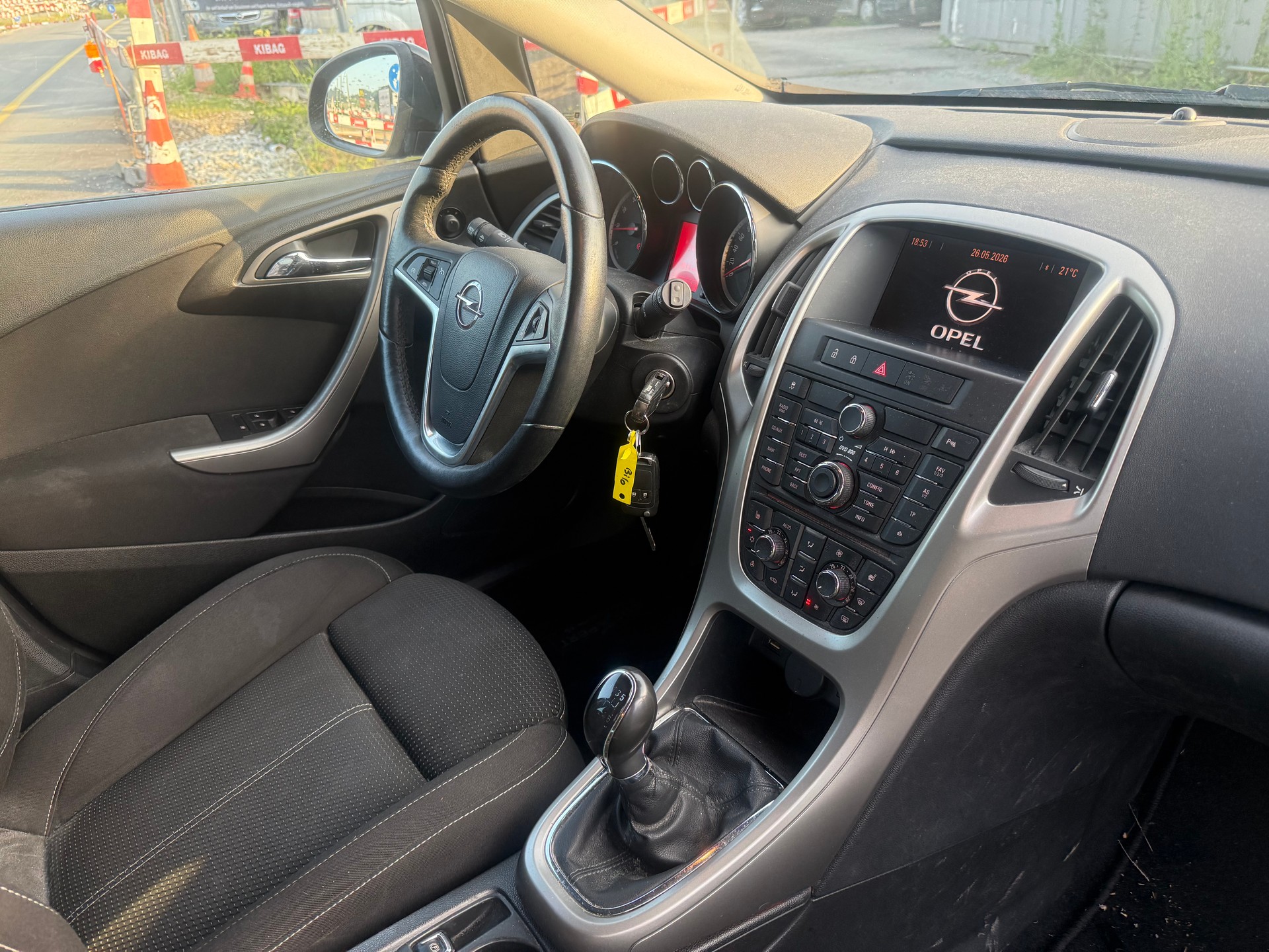 OPEL Astra SportsTourer 1.6i 16V Turbo Sport-image-9