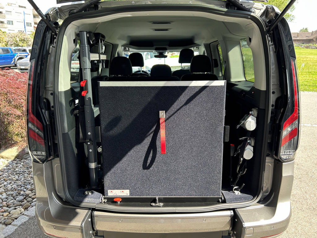 FORD TOURNEO CONNECT Grand 2.0 EcoBlue 122 Titanium Rollstuhl-Umbau-image-9