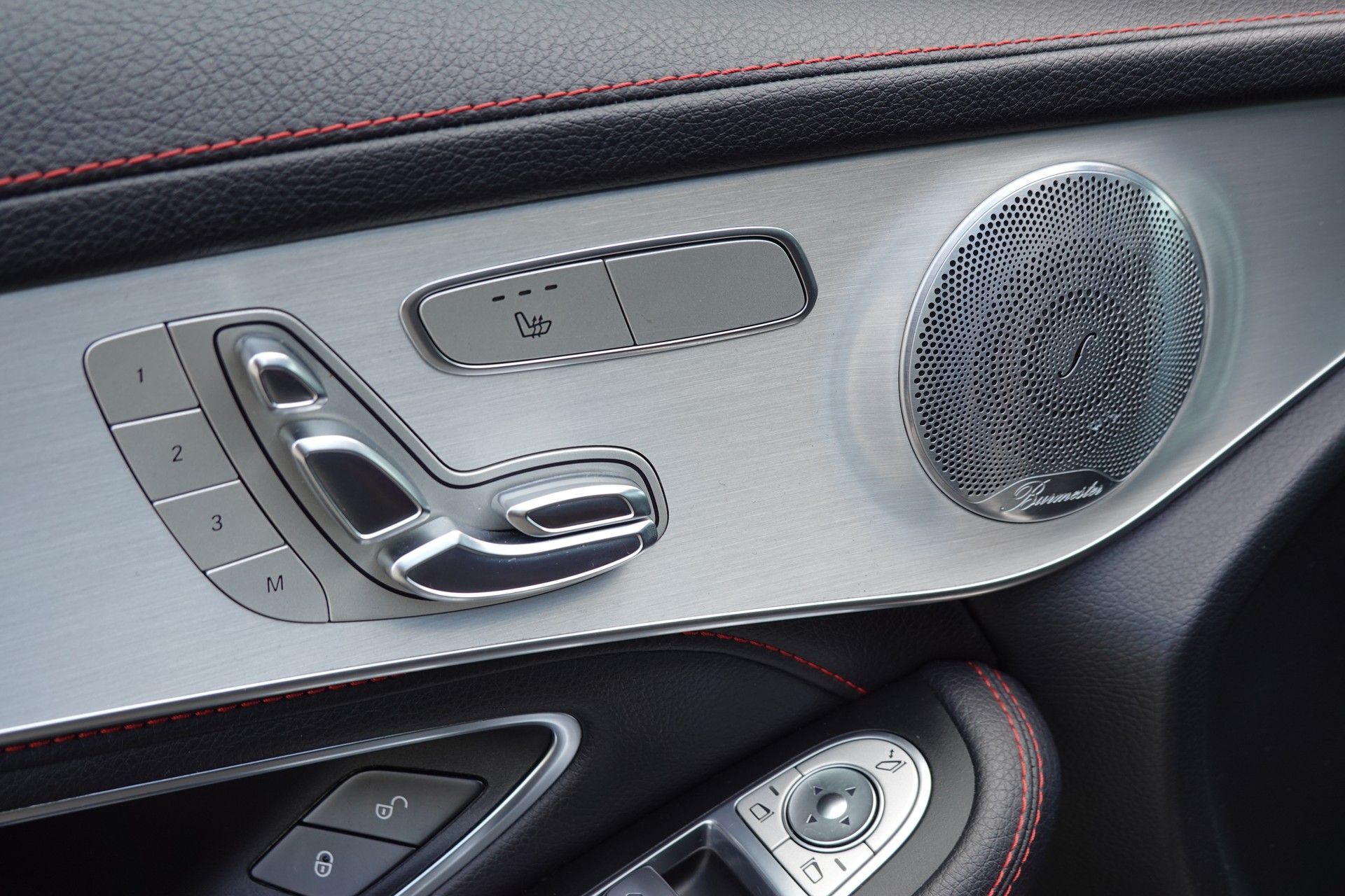MERCEDES-BENZ GLC 43 AMG - " CH Auto * Toit Ouvrant * Sièges Electriques+Chauffant * GPS * Lumière Ambiance * Sièges chauffant arrière "-image-19