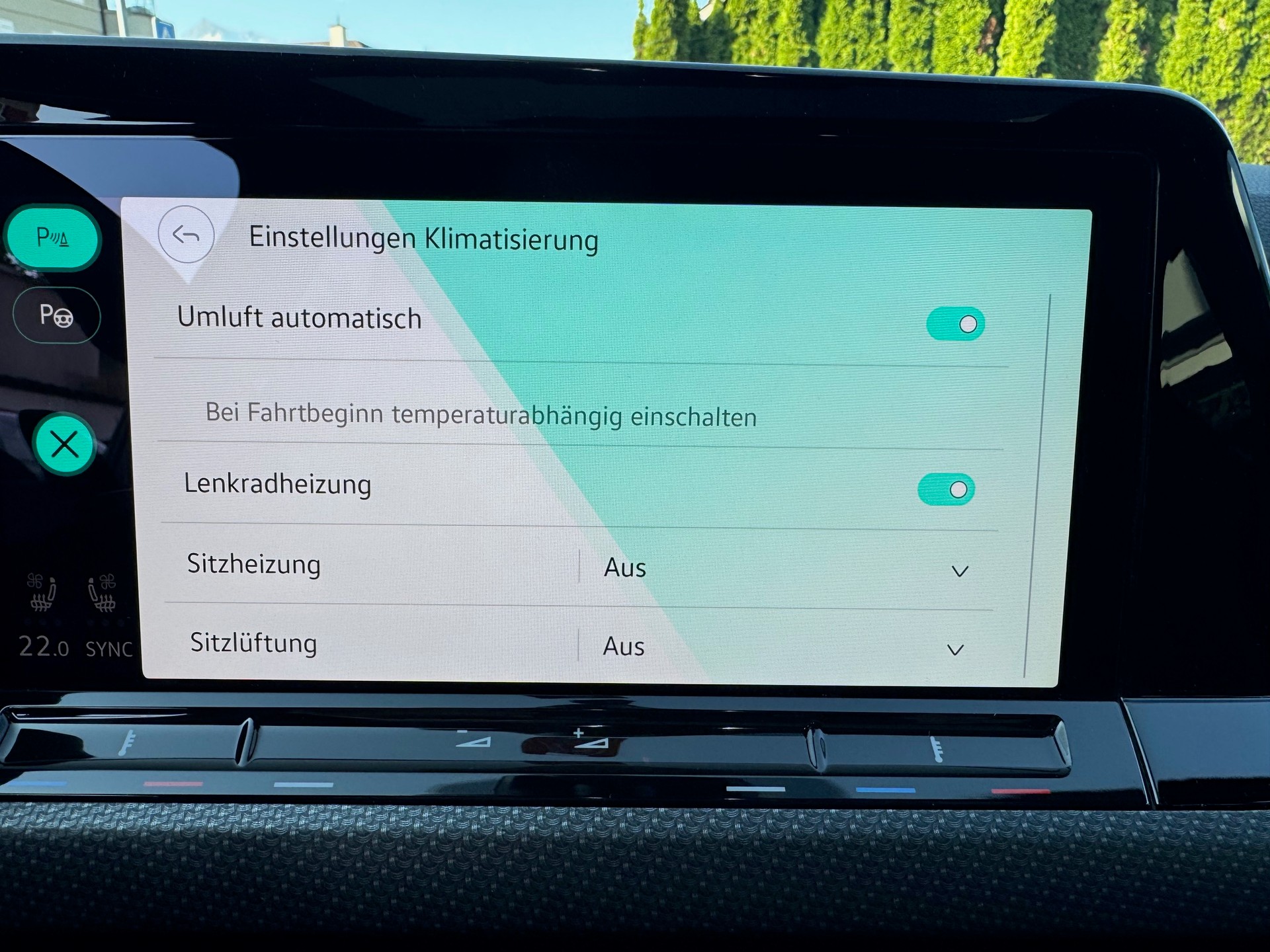 VW Golf 2.0 TSI R DSG 4Motion-image-17
