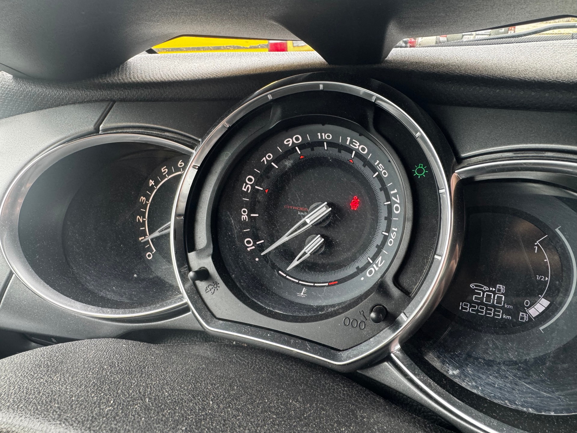 DS AUTOMOBILES DS3 1.6 THP Sport Chic Plus-image-6