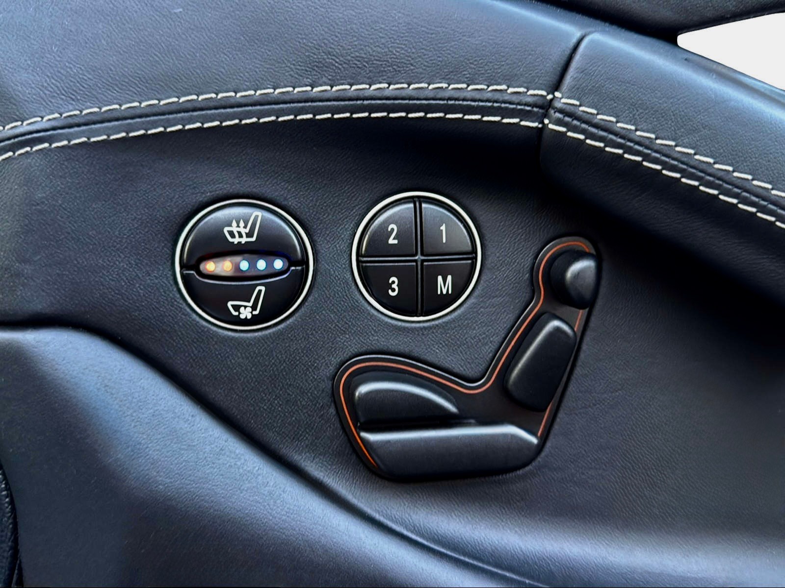 MERCEDES-BENZ SL 500 7G-Tronic-image-14