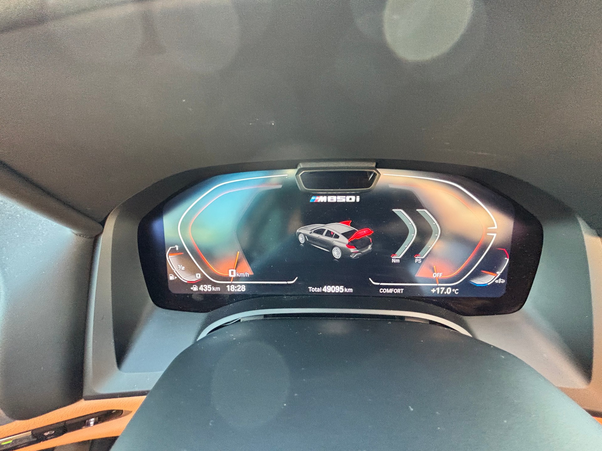 BMW M850i xDrive-image-2