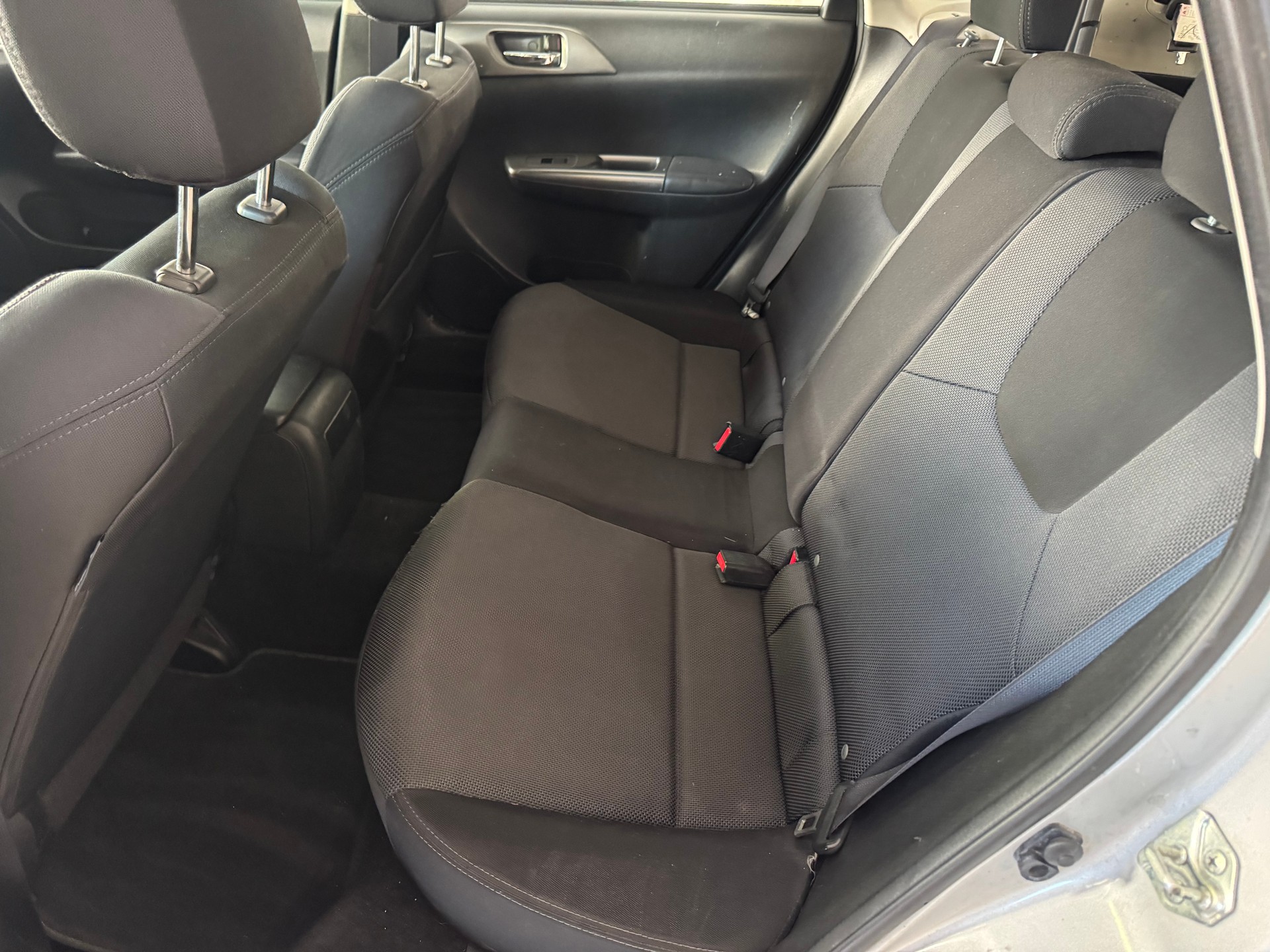 SUBARU Impreza 2.0D Swiss Special-image-13