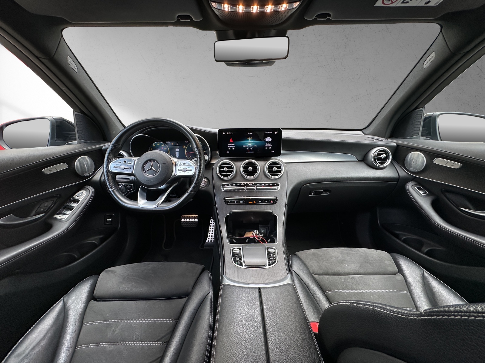 MERCEDES-BENZ GLC 300 d AMG Line 4Matic 9G-Tronic-image-7