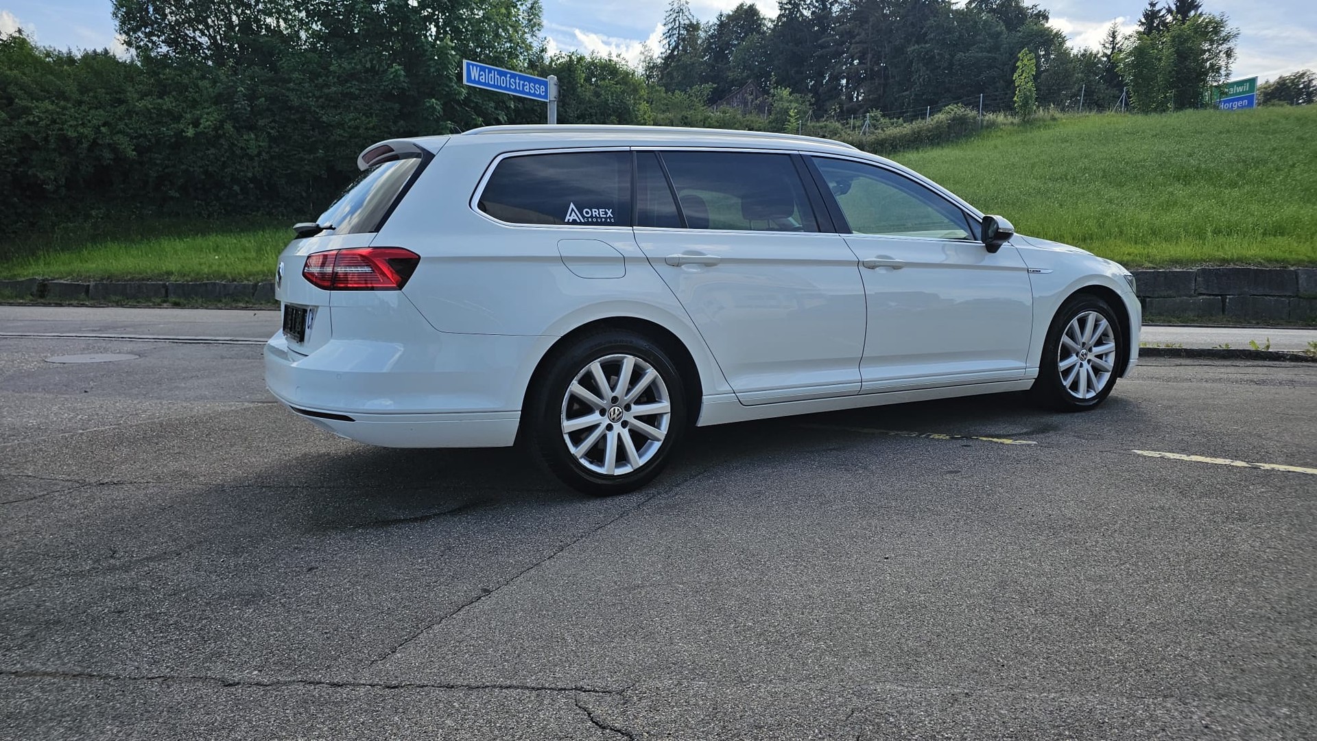 VW Passat Variant 2.0 TDI BMT Comfortline DSG 4Motion-image-2