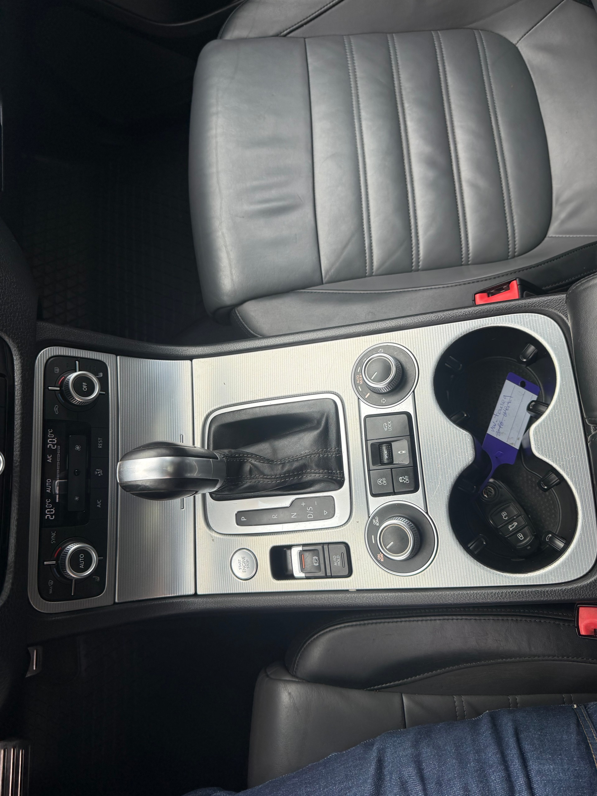 VW Touareg 3.0 TDI BMT Peak Tiptronic-image-8