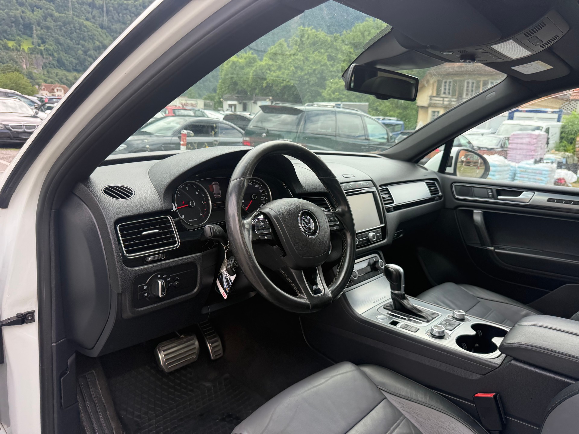 VW Touareg 3.0 TDI BMT Peak Tiptronic-image-6