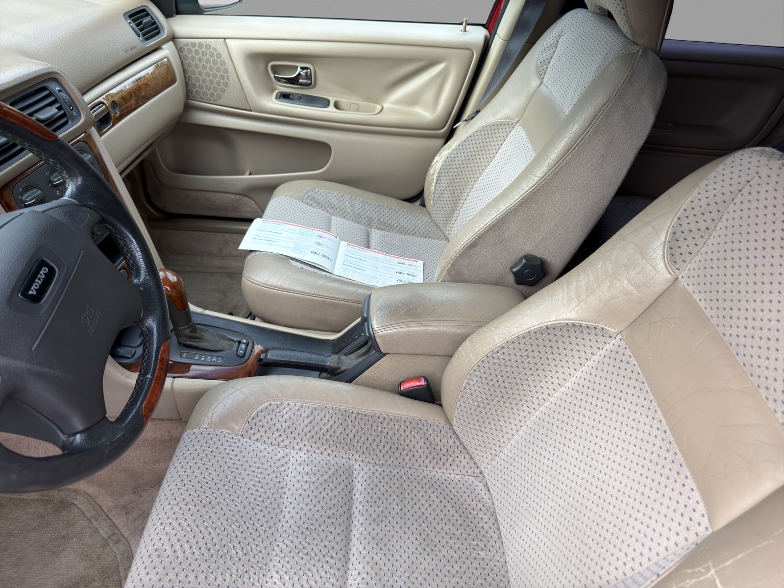 VOLVO V70 2.5 LPT-image-6