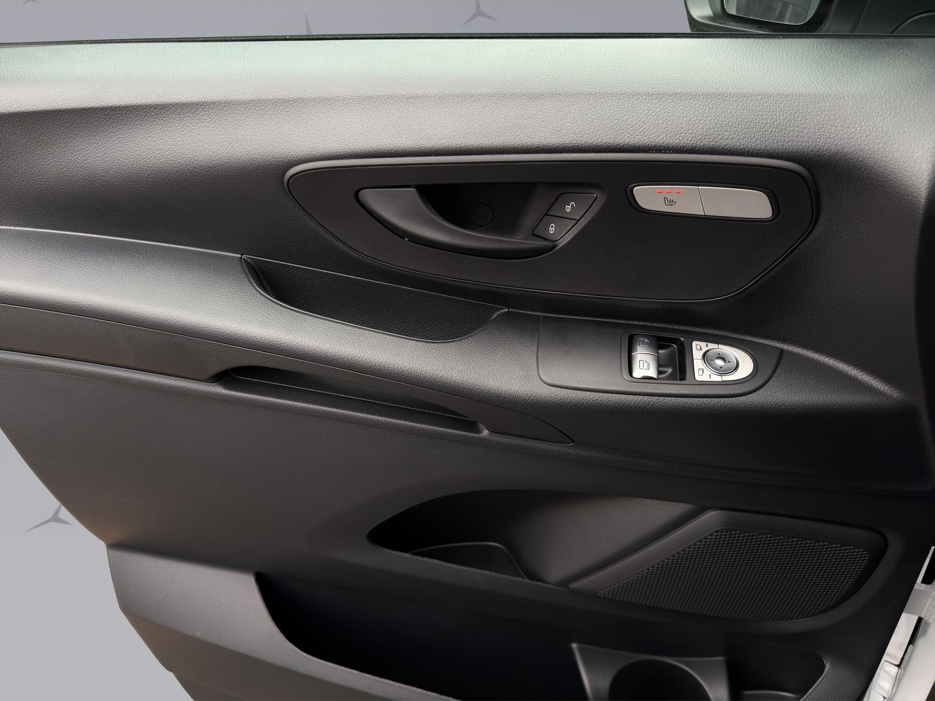 MERCEDES-BENZ eVito 129 Kasten L 90 kWh Pro-image-9