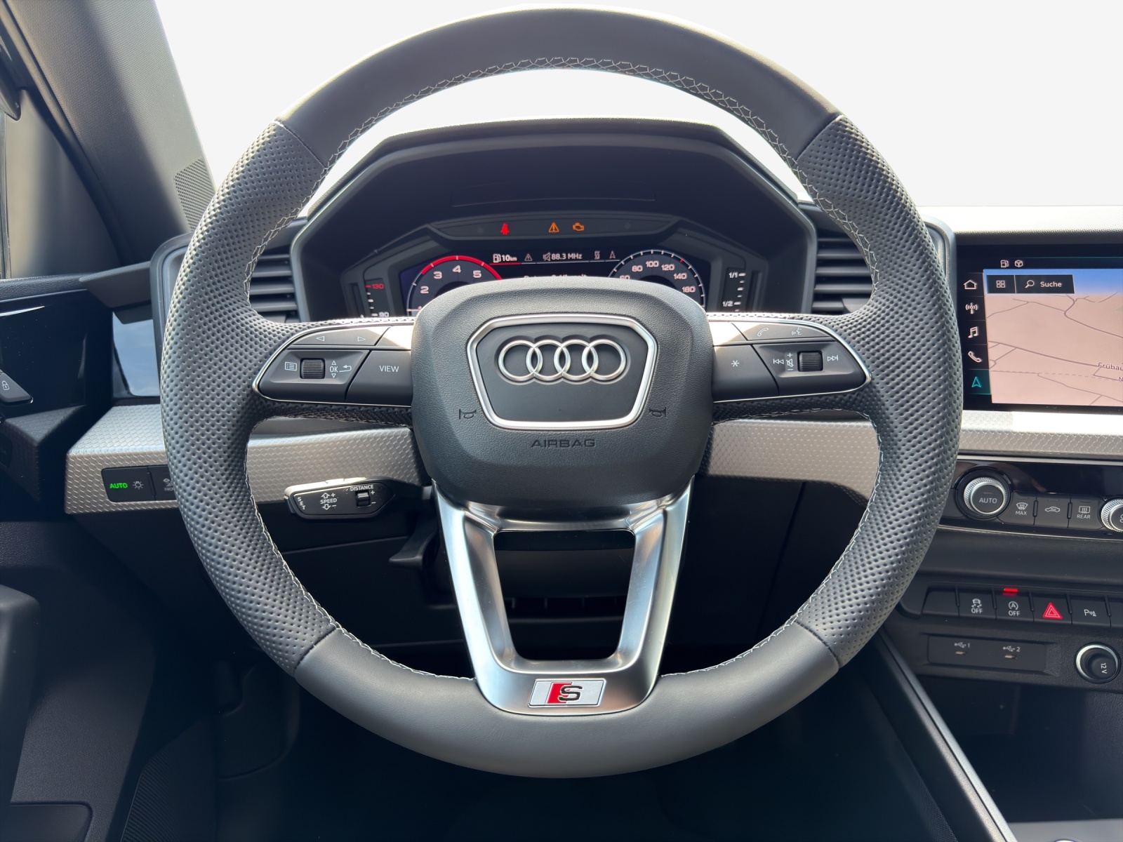 AUDI A1 Sportback 30 TFSI S Line Attraction S-tronic-image-10