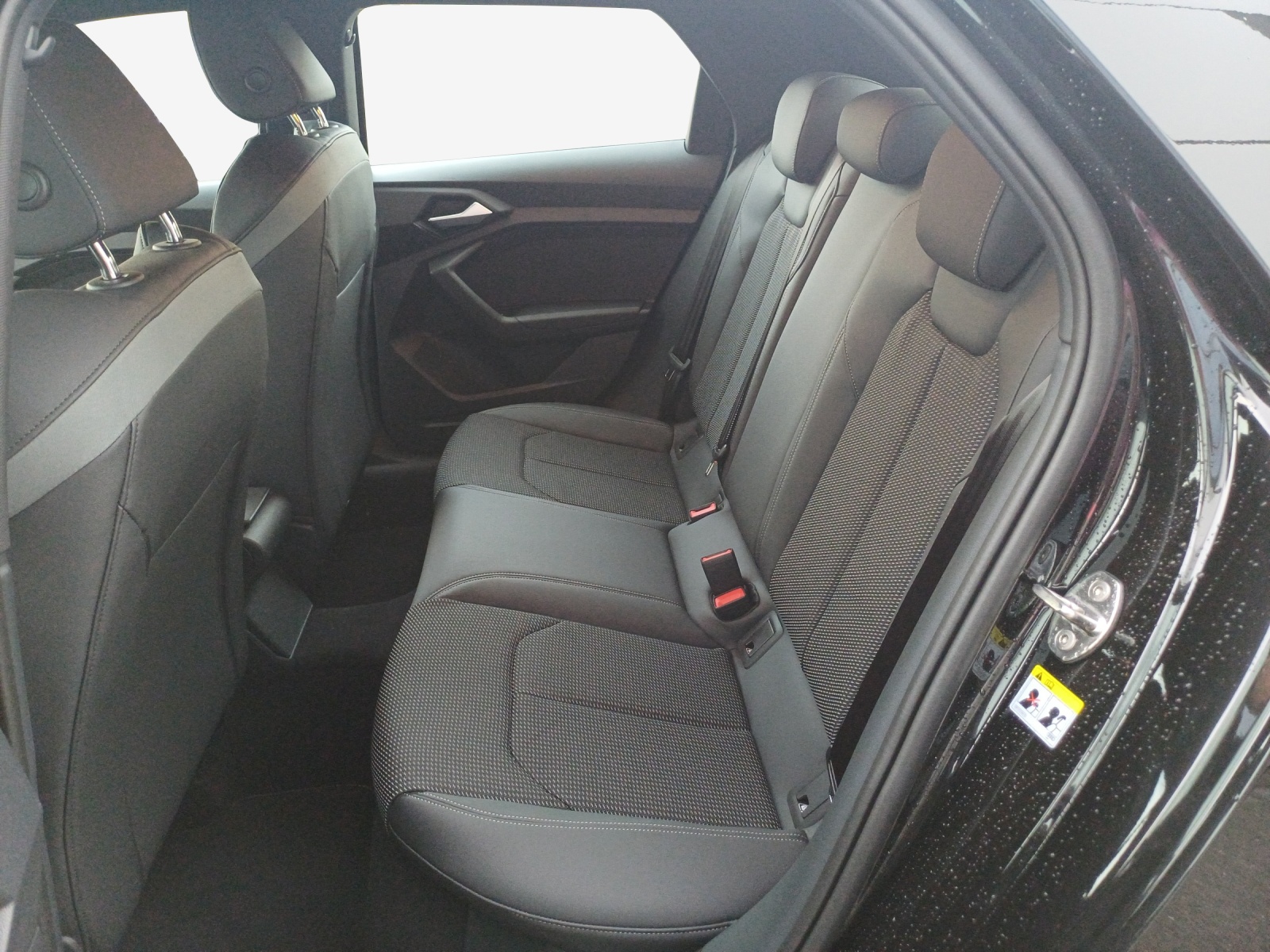 AUDI A1 Sportback 30 TFSI S Line Attraction S-tronic-image-11