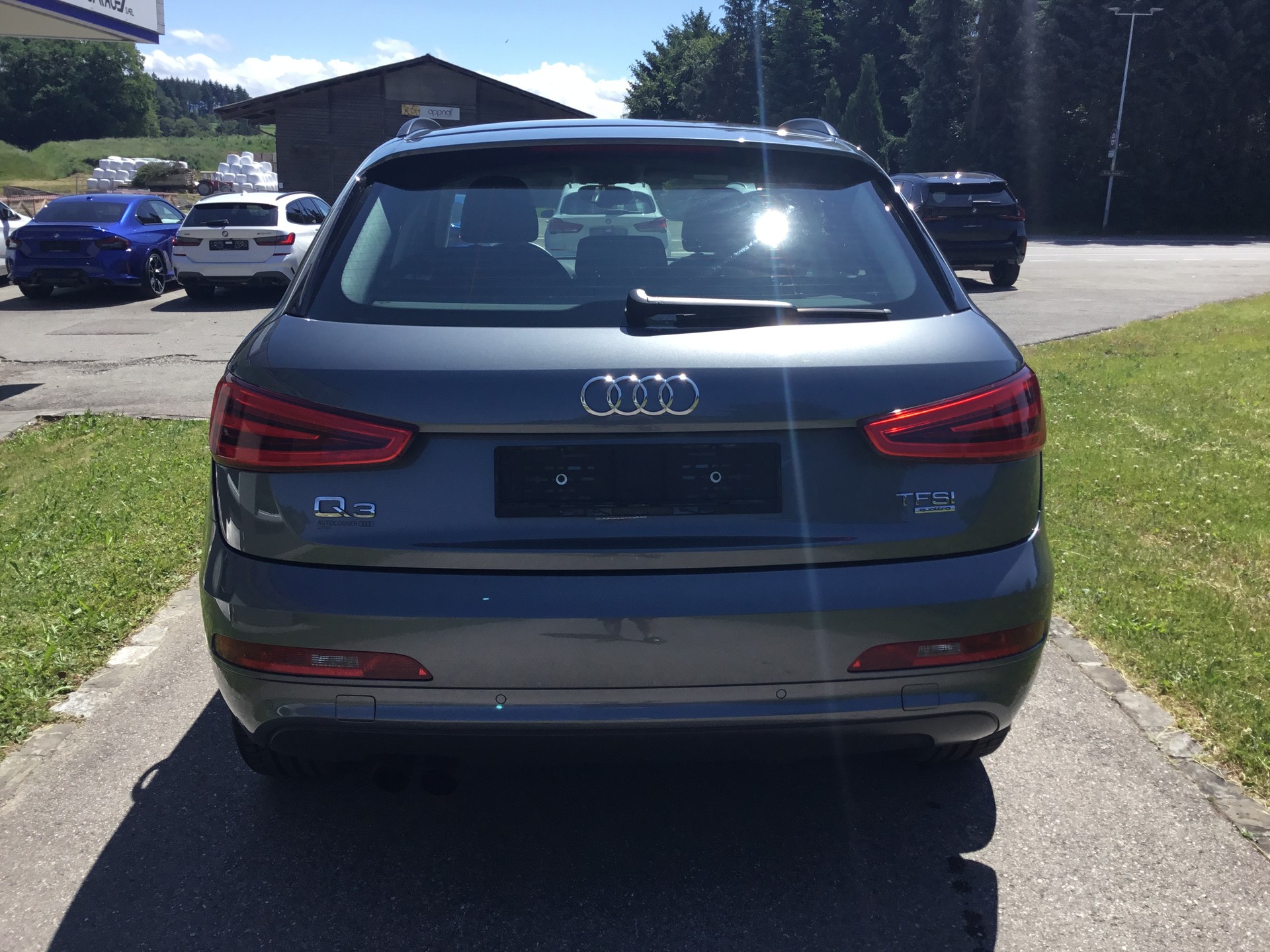 AUDI Q3 2.0 TFSI quattro S-tronic-image-7