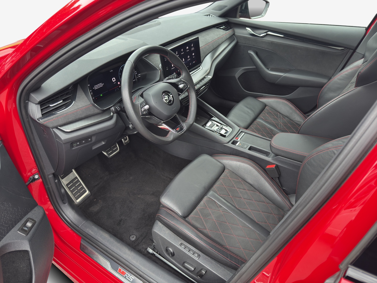 SKODA Octavia Combi 2.0 TSI DSG RS-image-7