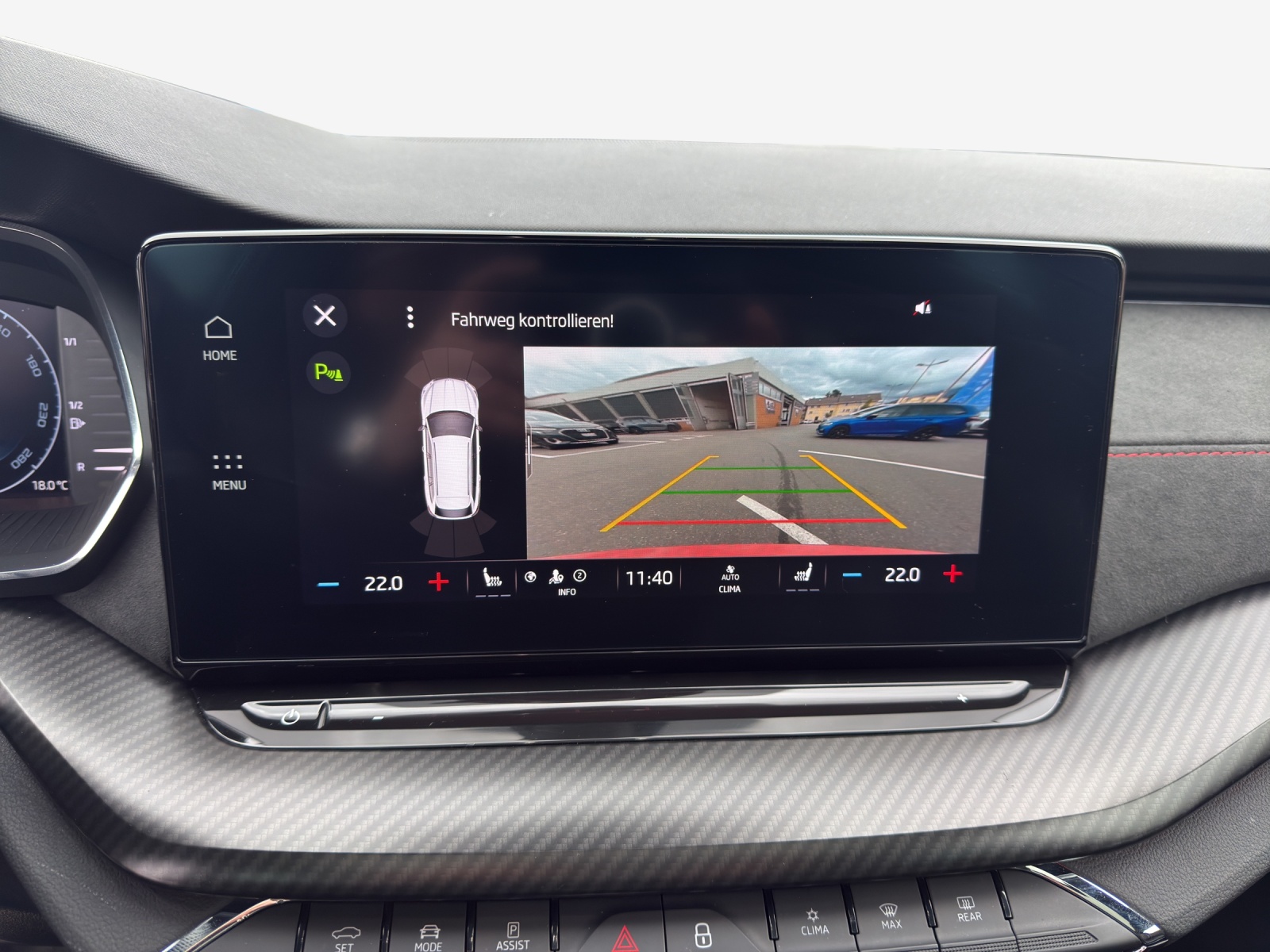SKODA Octavia Combi 2.0 TSI DSG RS-image-14
