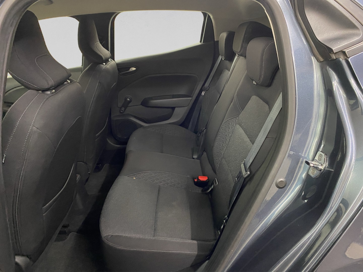 RENAULT Clio 1.0 Zen CVT-image-15