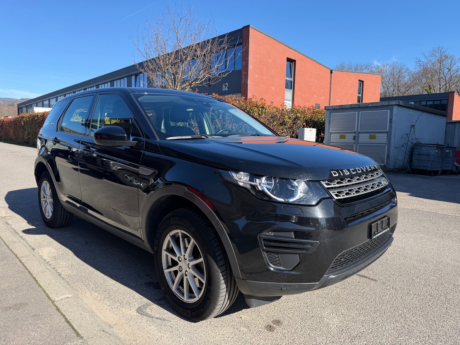 LAND ROVER Discovery Sport 2.0 TD4 Pure AT9-image-2