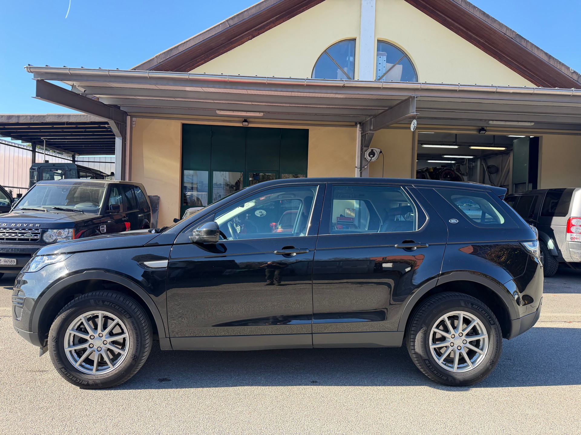 LAND ROVER Discovery Sport 2.0 TD4 Pure AT9-image-7