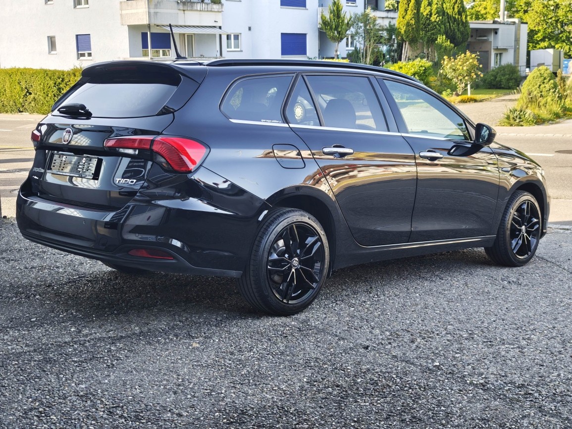 FIAT Tipo SW 1.6 JTD Lounge DCT-image-1
