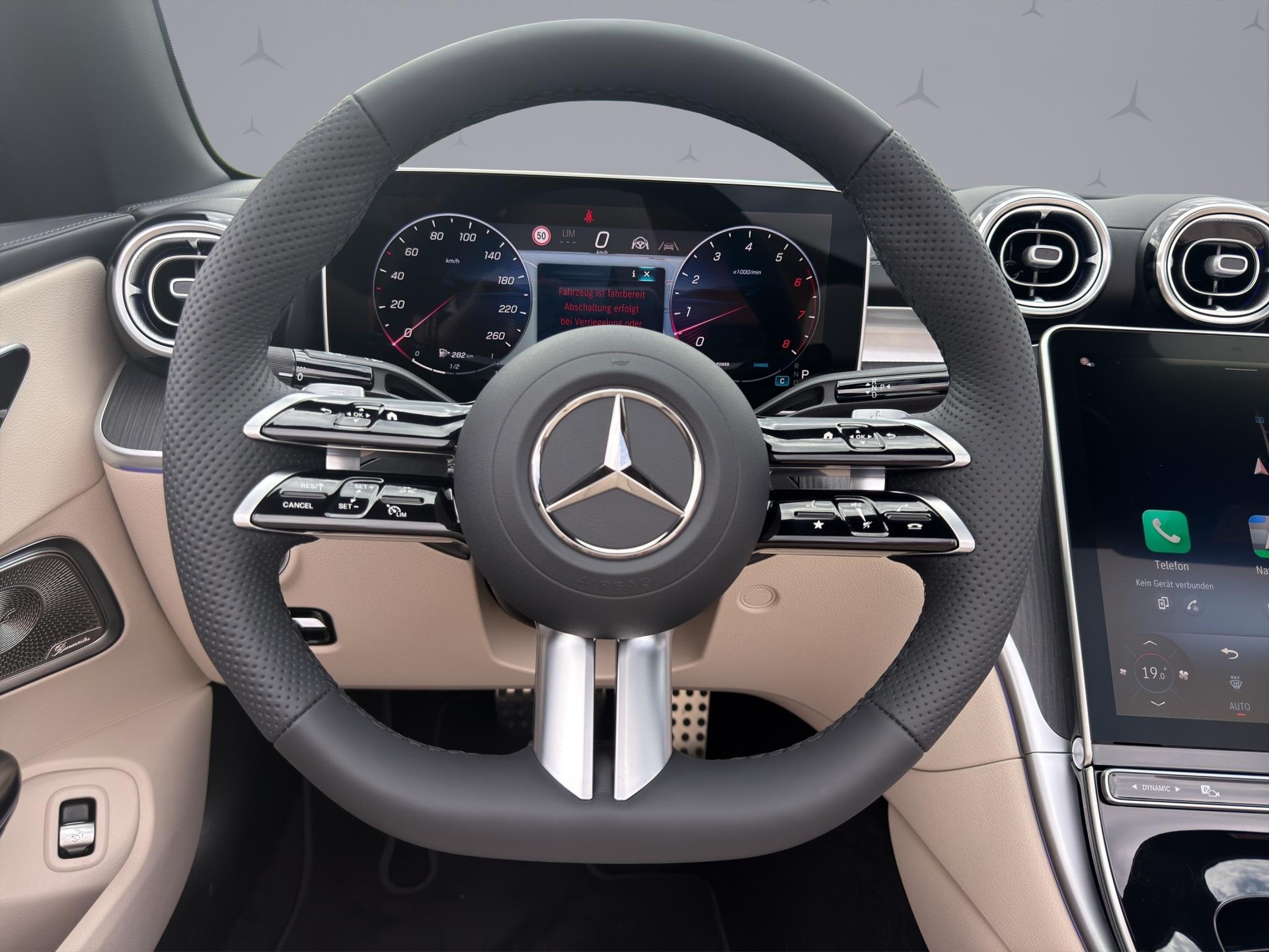 MERCEDES-BENZ CLE 450 AMG Line 4matic Cabriolet-image-11