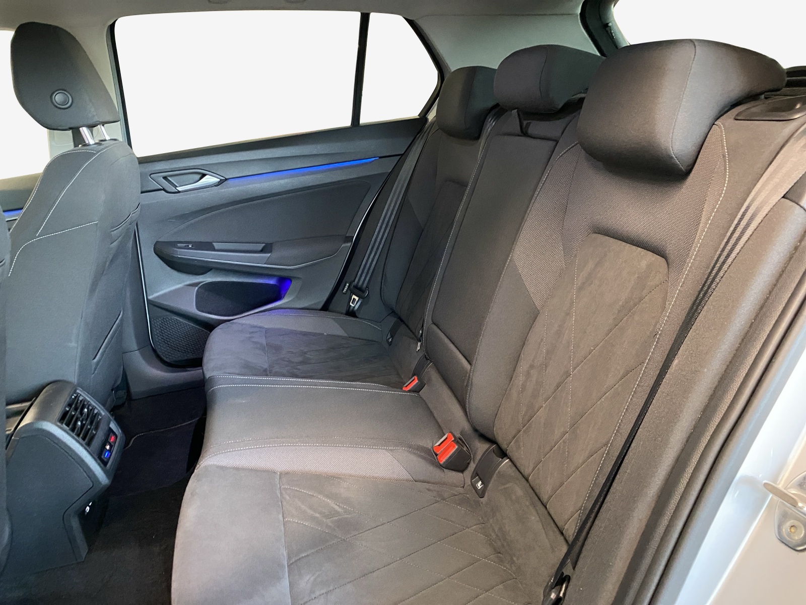 VW Golf 1.4 TSI PHEV Selection-image-12