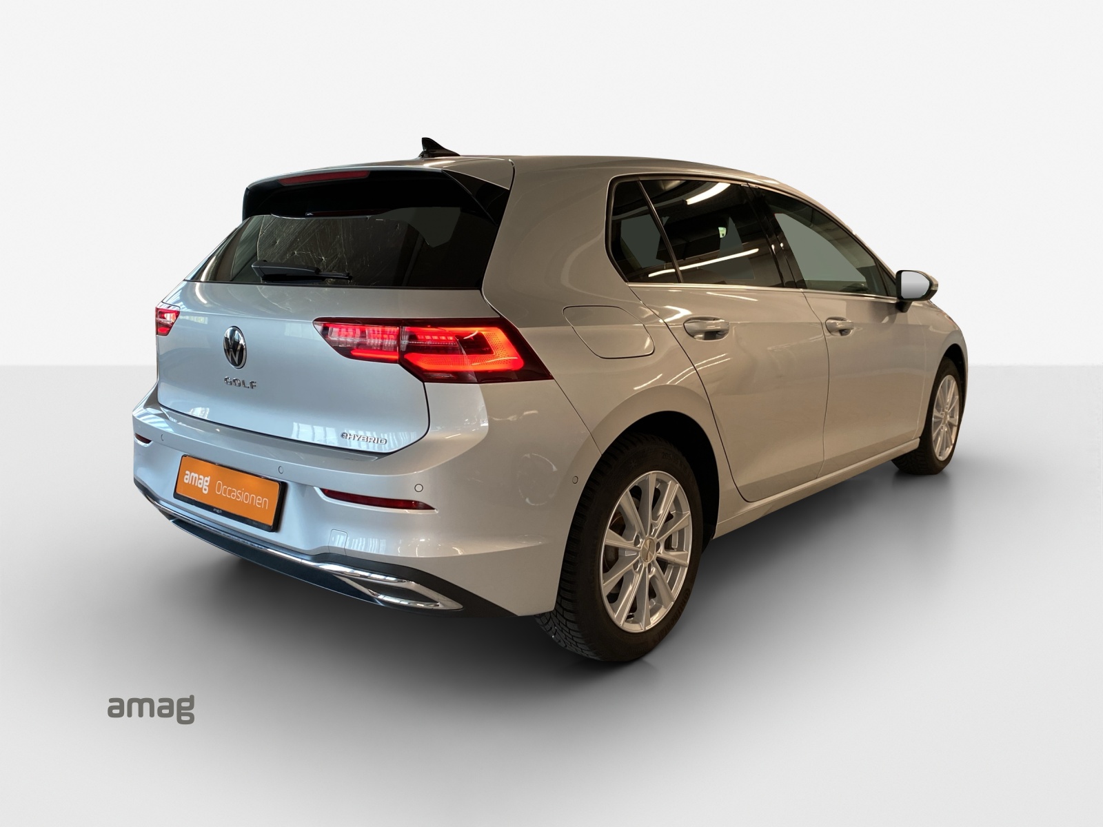 VW Golf 1.4 TSI PHEV Selection-image-5