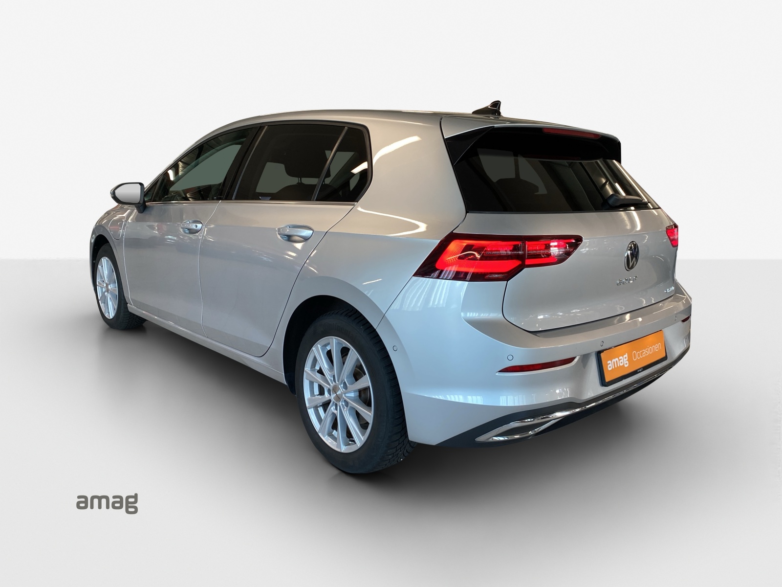 VW Golf 1.4 TSI PHEV Selection-image-2