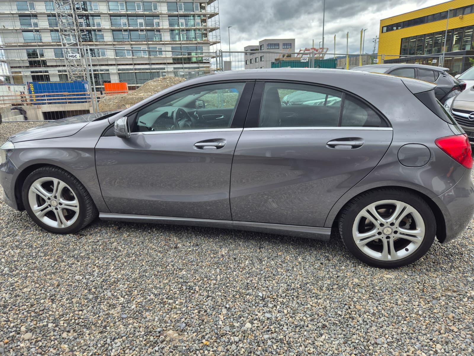 MERCEDES-BENZ A 180 Urban 7G-DCT-image-4