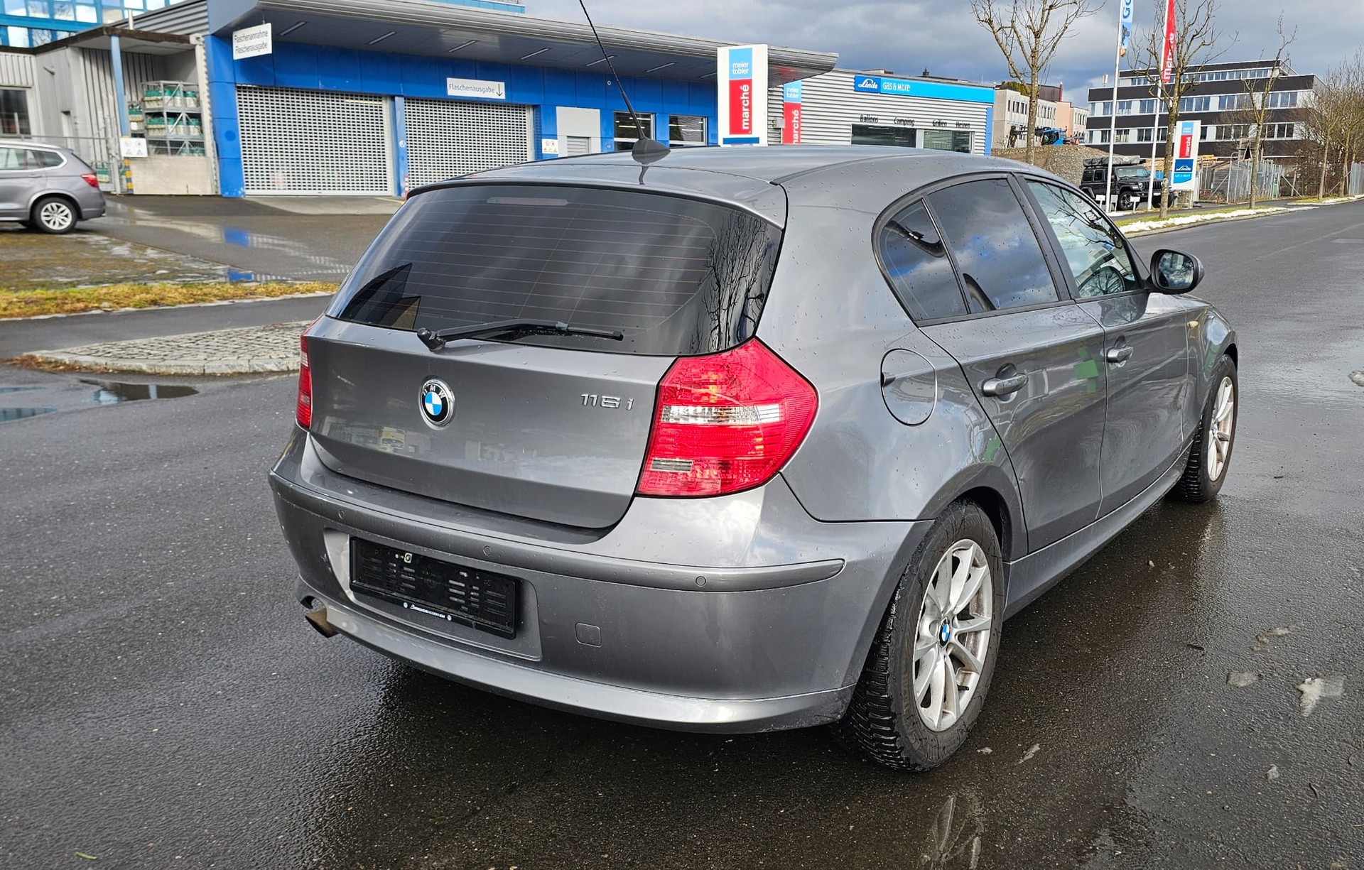 BMW 116i Dynamic Edition-image-1