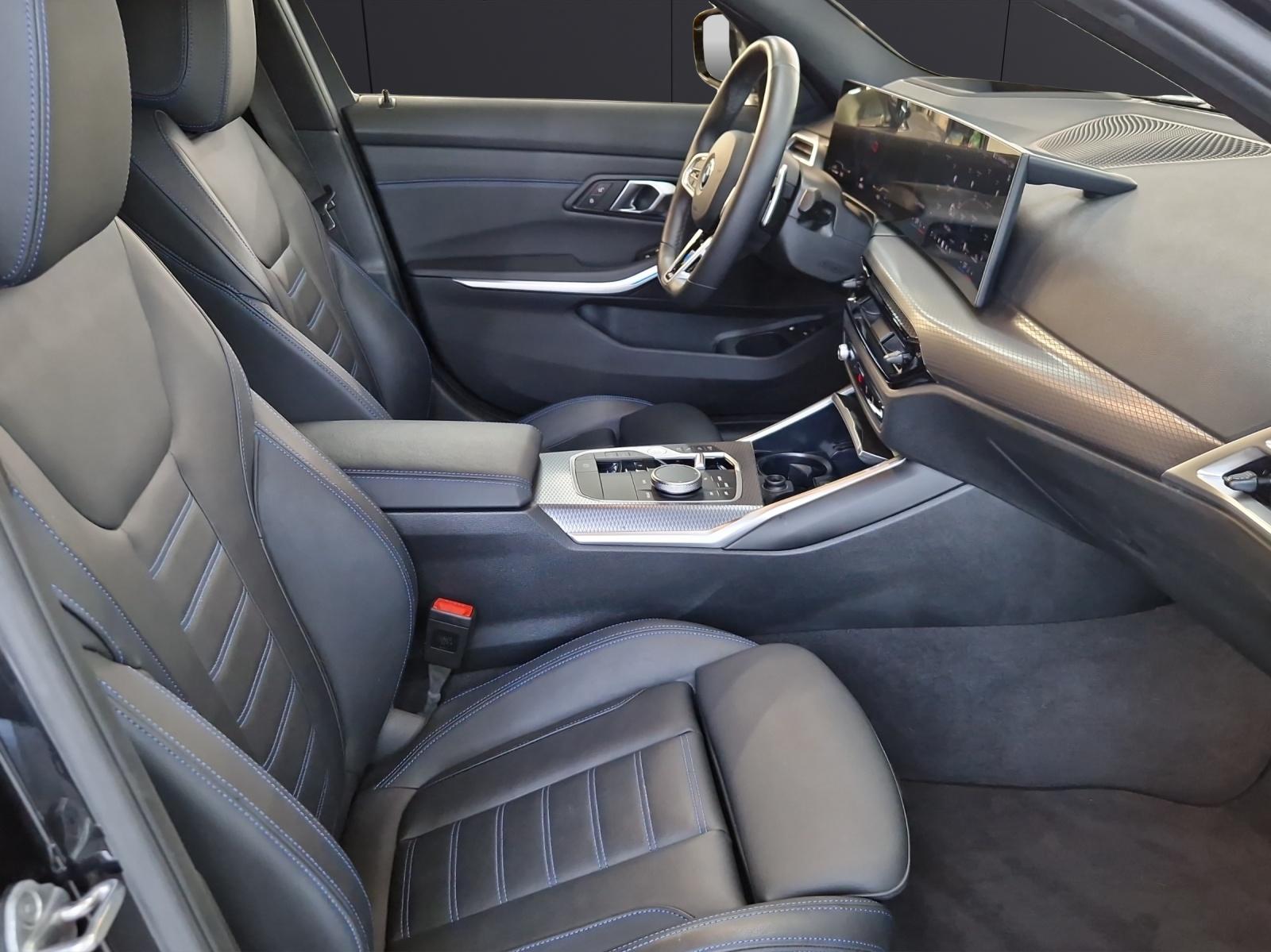 BMW 330e xDrive Touring-image-14