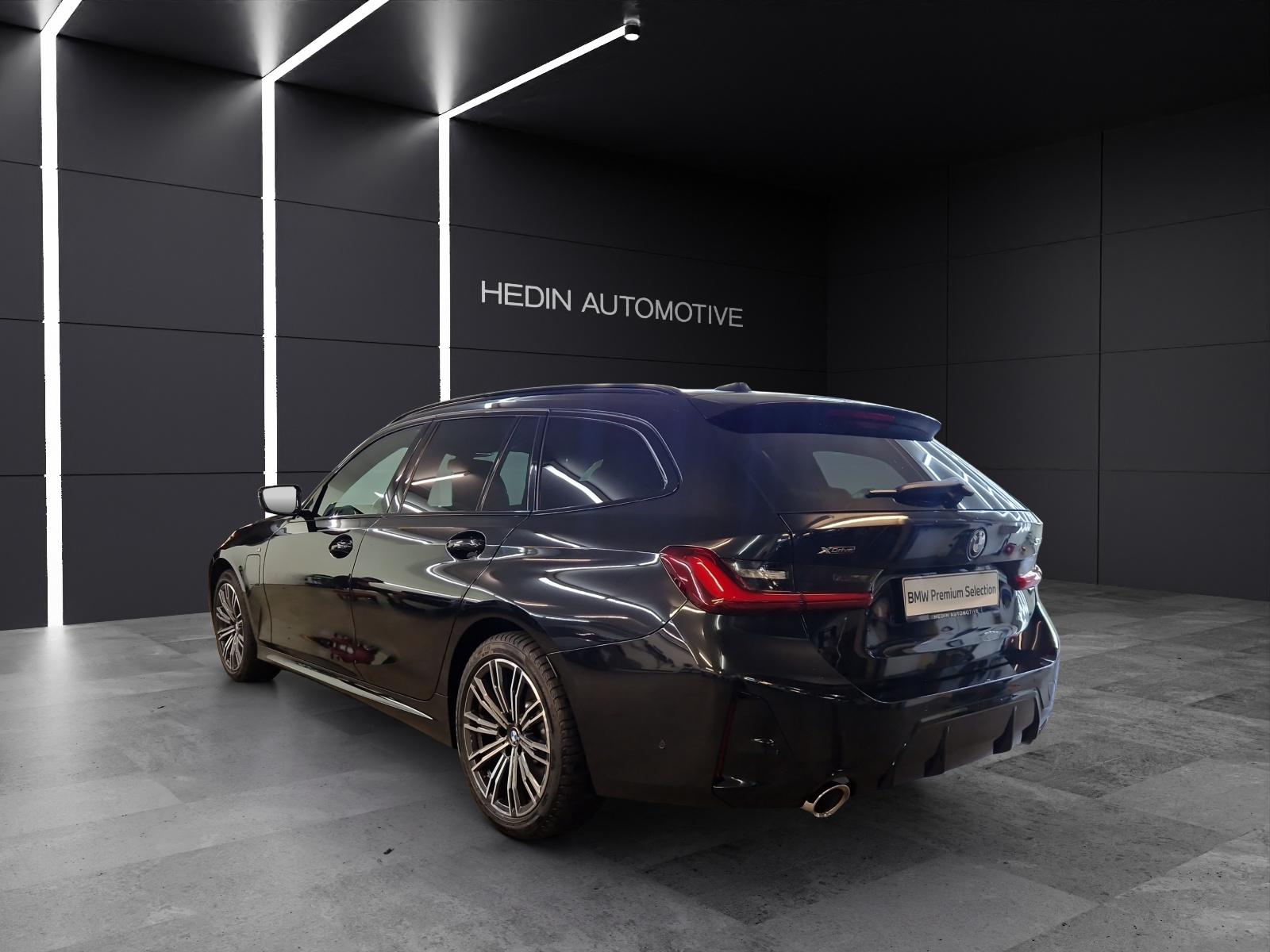 BMW 330e xDrive Touring-image-2