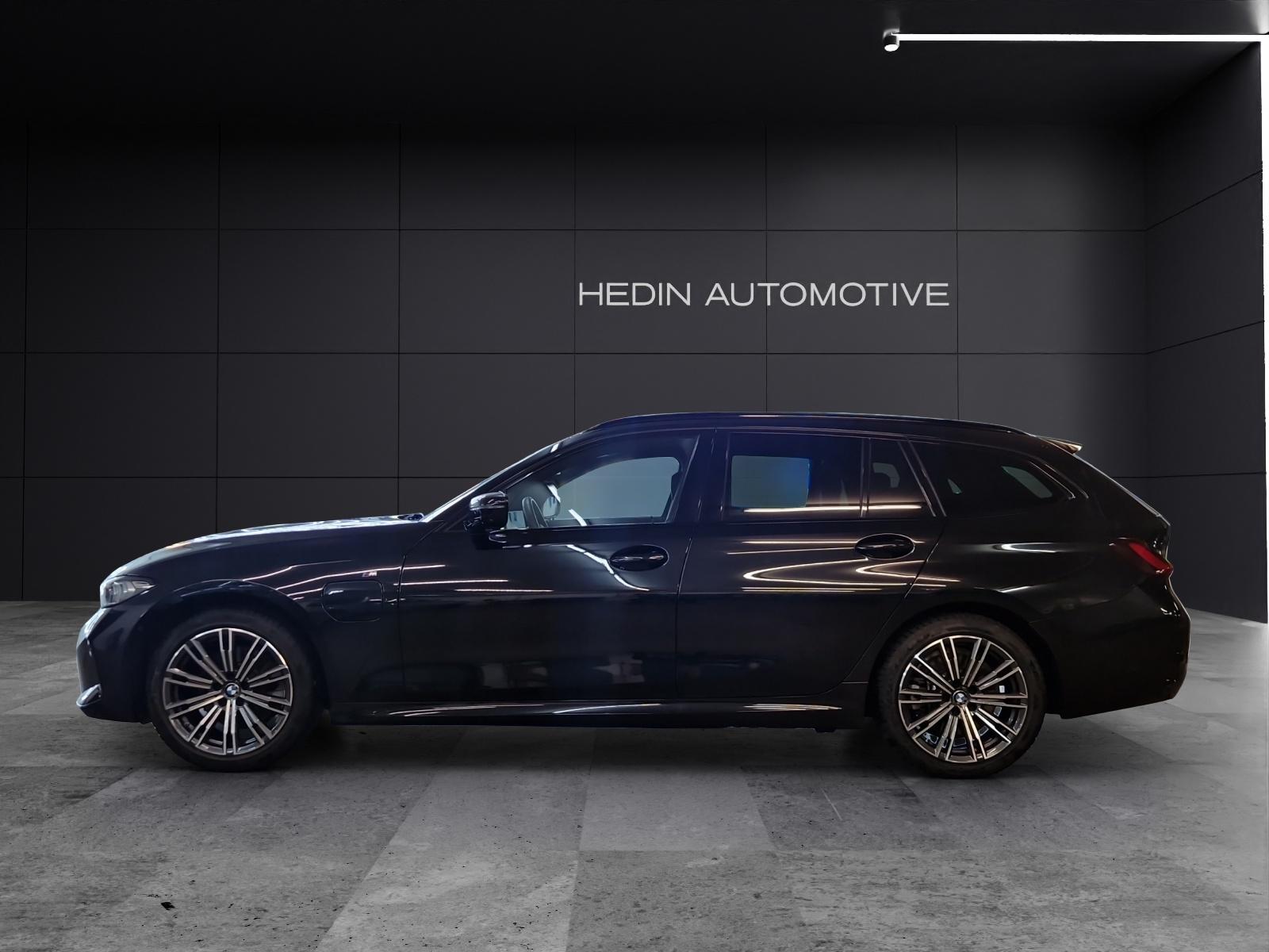 BMW 330e xDrive Touring-image-1