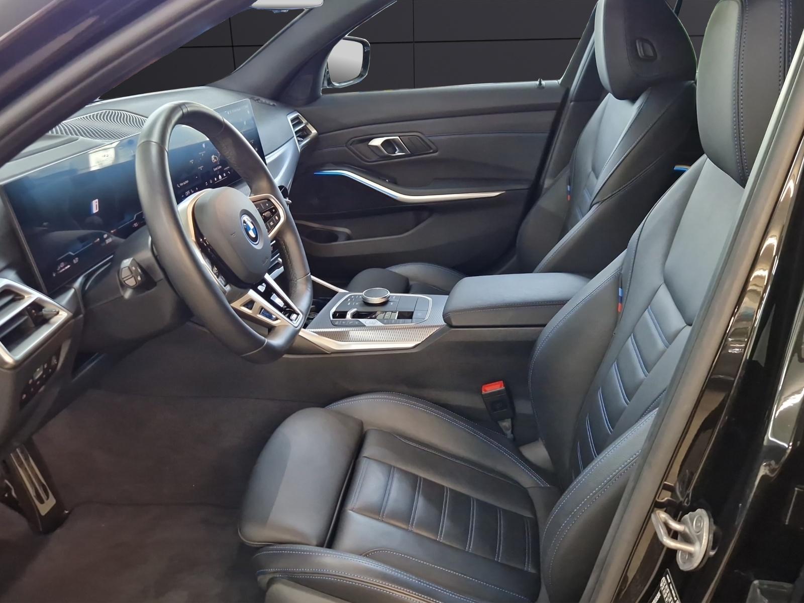 BMW 330e xDrive Touring-image-10