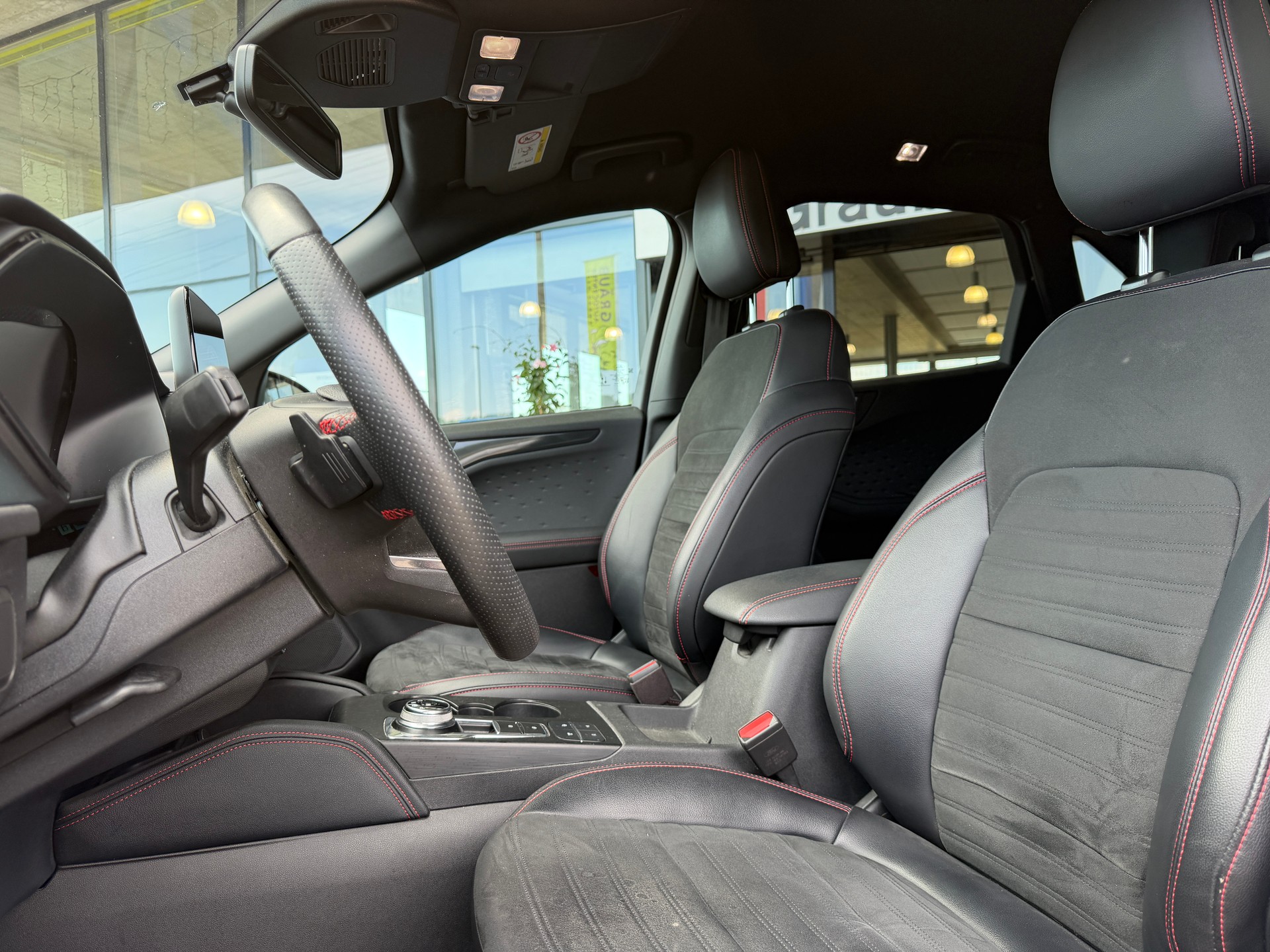 FORD Kuga 2.0 TDCi EcoBlue ST-Line X 4WD-image-6