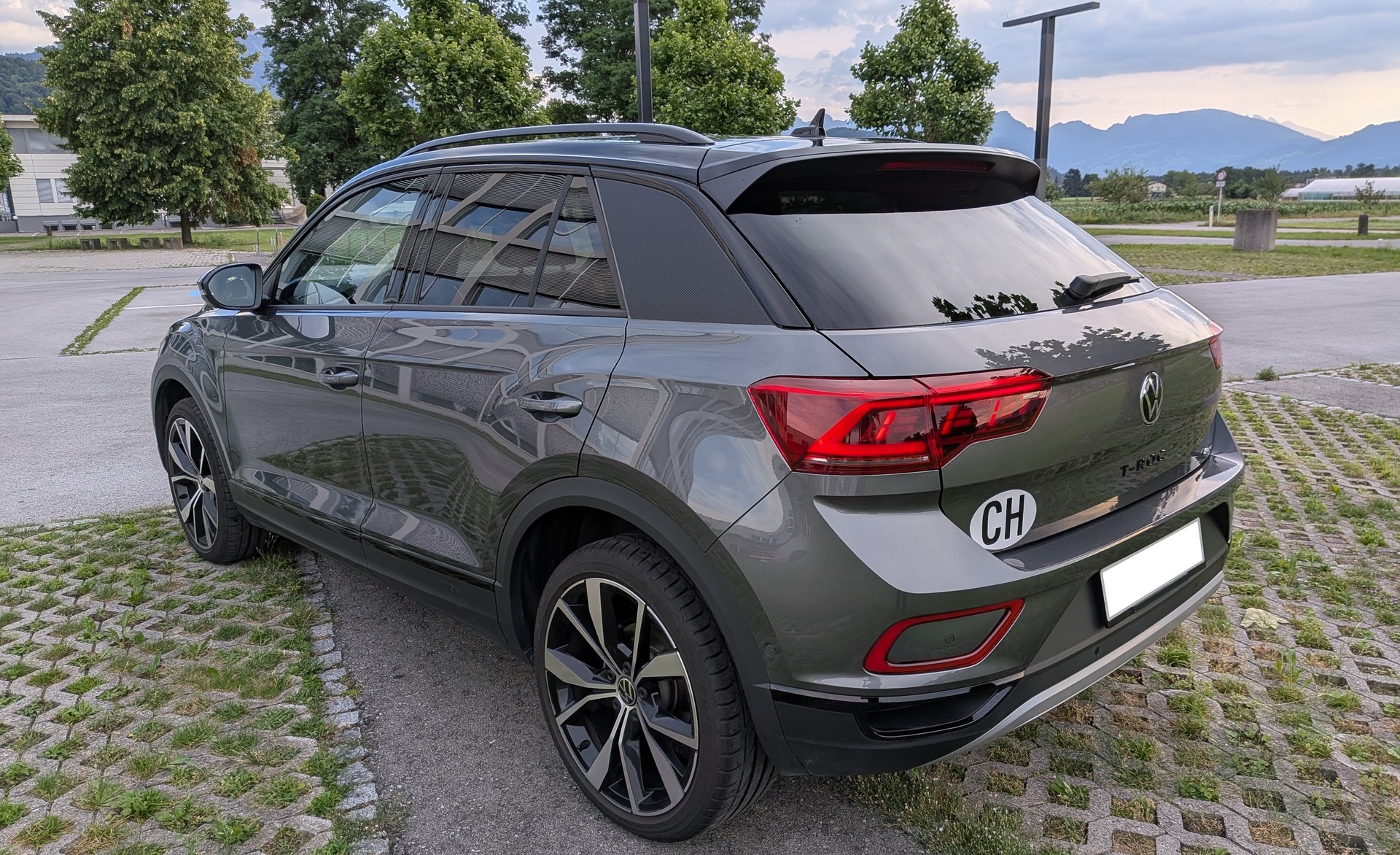 VW 2.0 TSI Style DSG 4motion-image-3