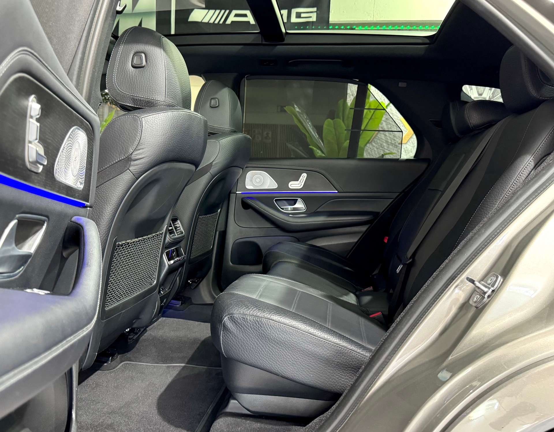 MERCEDES-BENZ GLE 450 4Matic AMG Line 9G-Tronic **Vollausstattung**7 Plätzer**-image-6